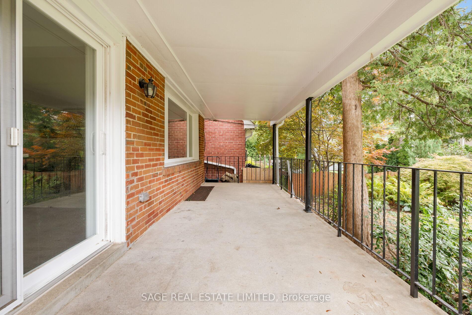 Photo 26 of 53 Wilgar Road, Etobicoke, Kingsway South — HOMEH