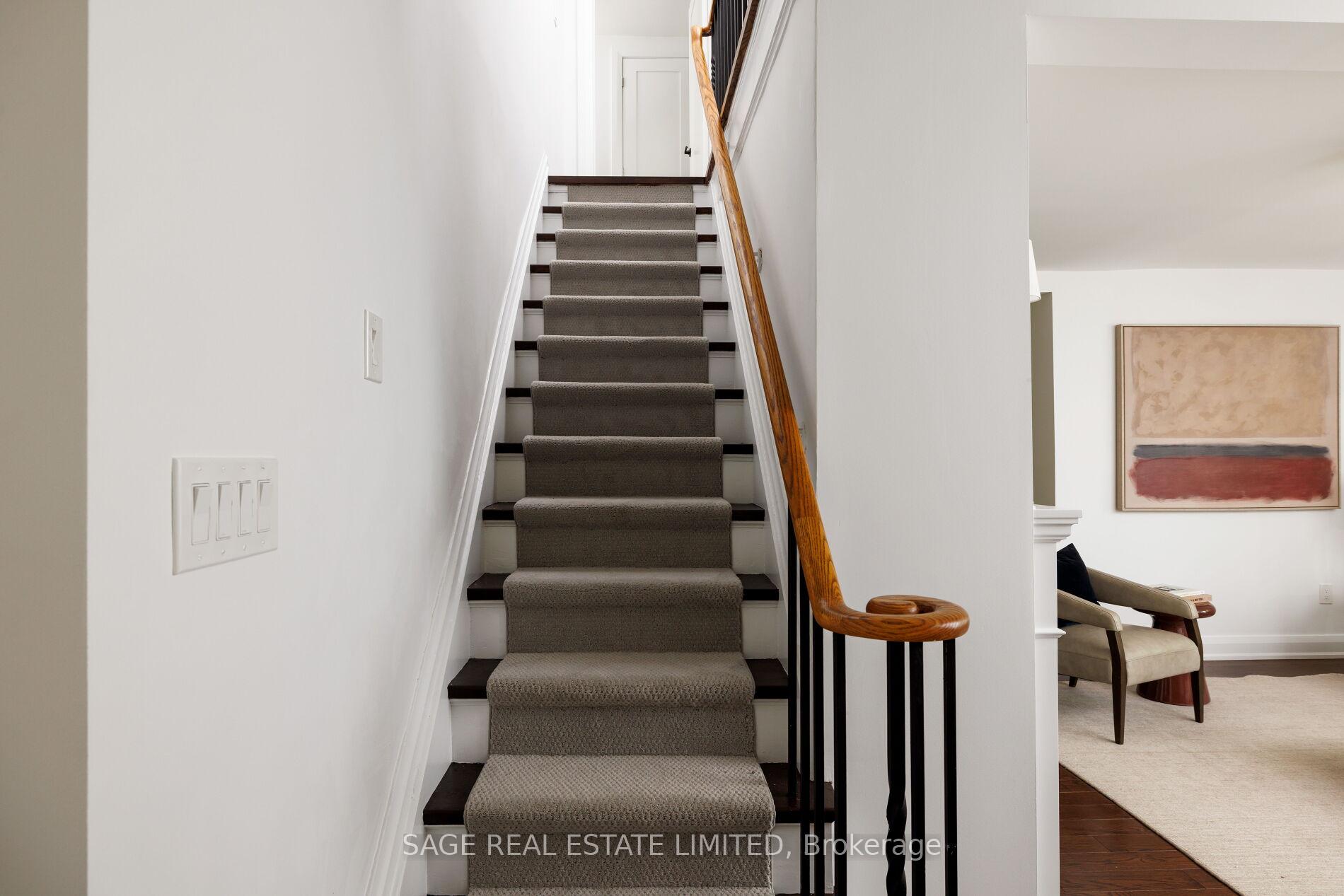 Photo 28 of 53 Wilgar Road, Etobicoke, Kingsway South — HOMEH