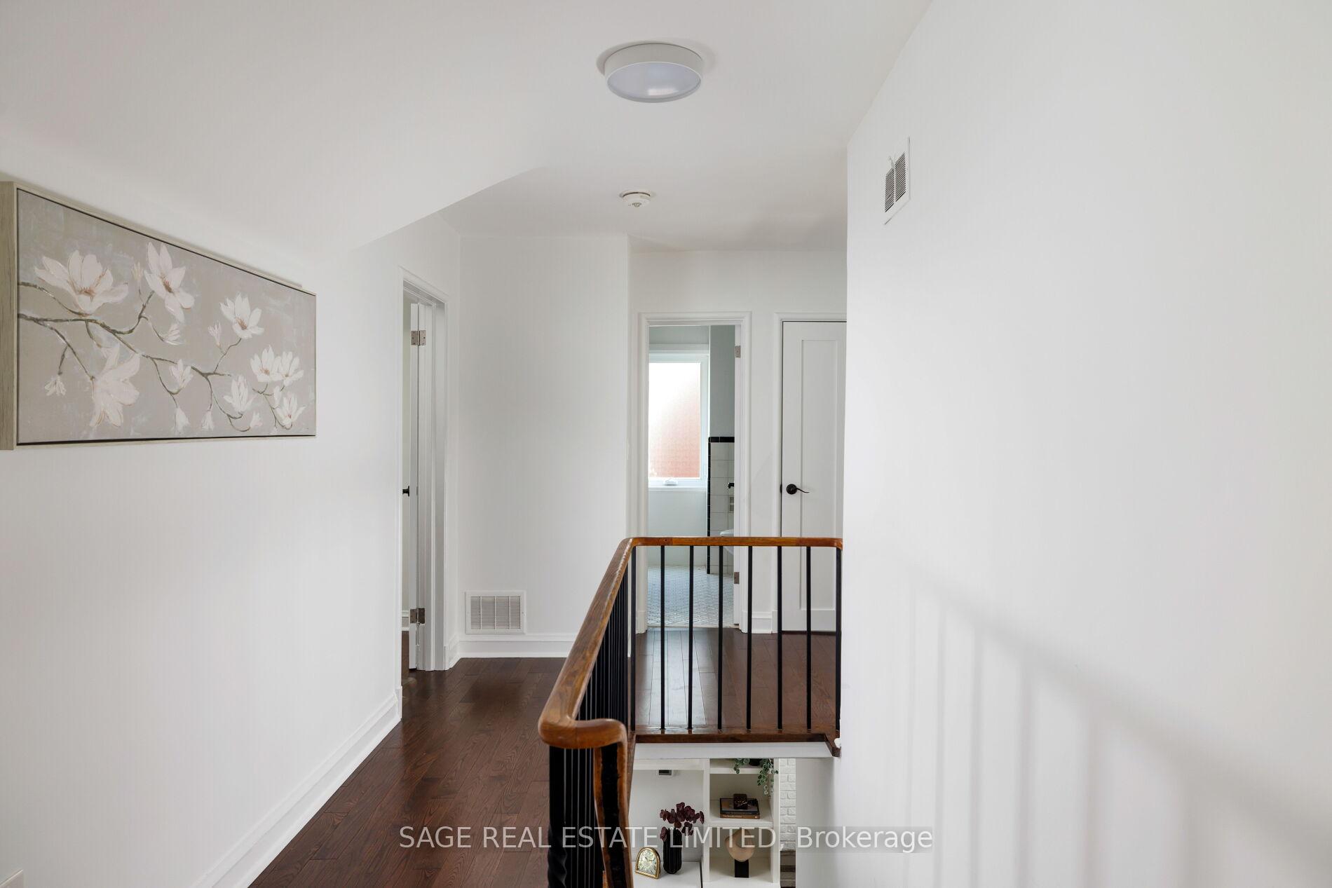 Photo 29 of 53 Wilgar Road, Etobicoke, Kingsway South — HOMEH