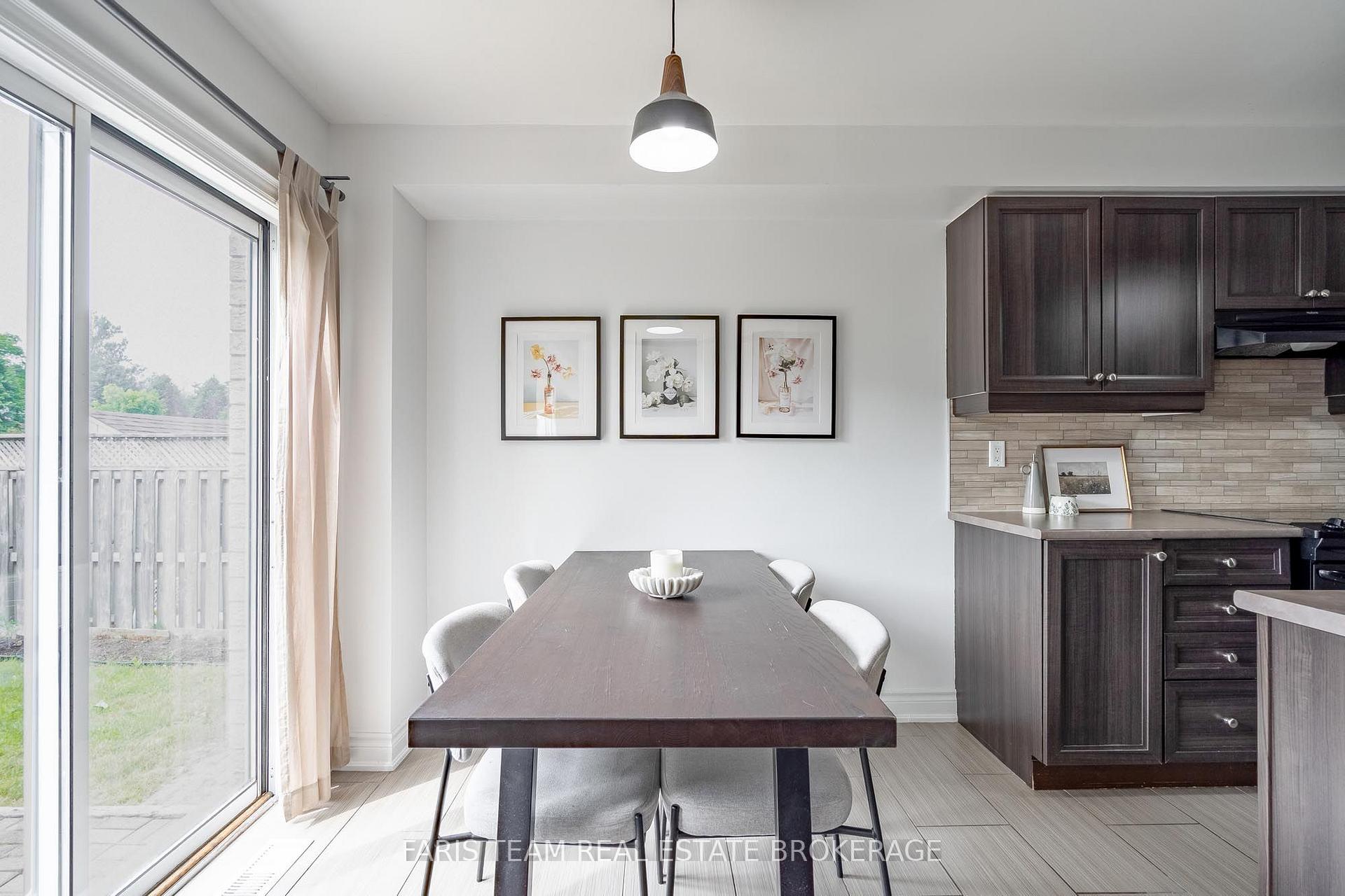 Photo 10 of 49 Cunningham Drive, Barrie, Ardagh — HOMEH