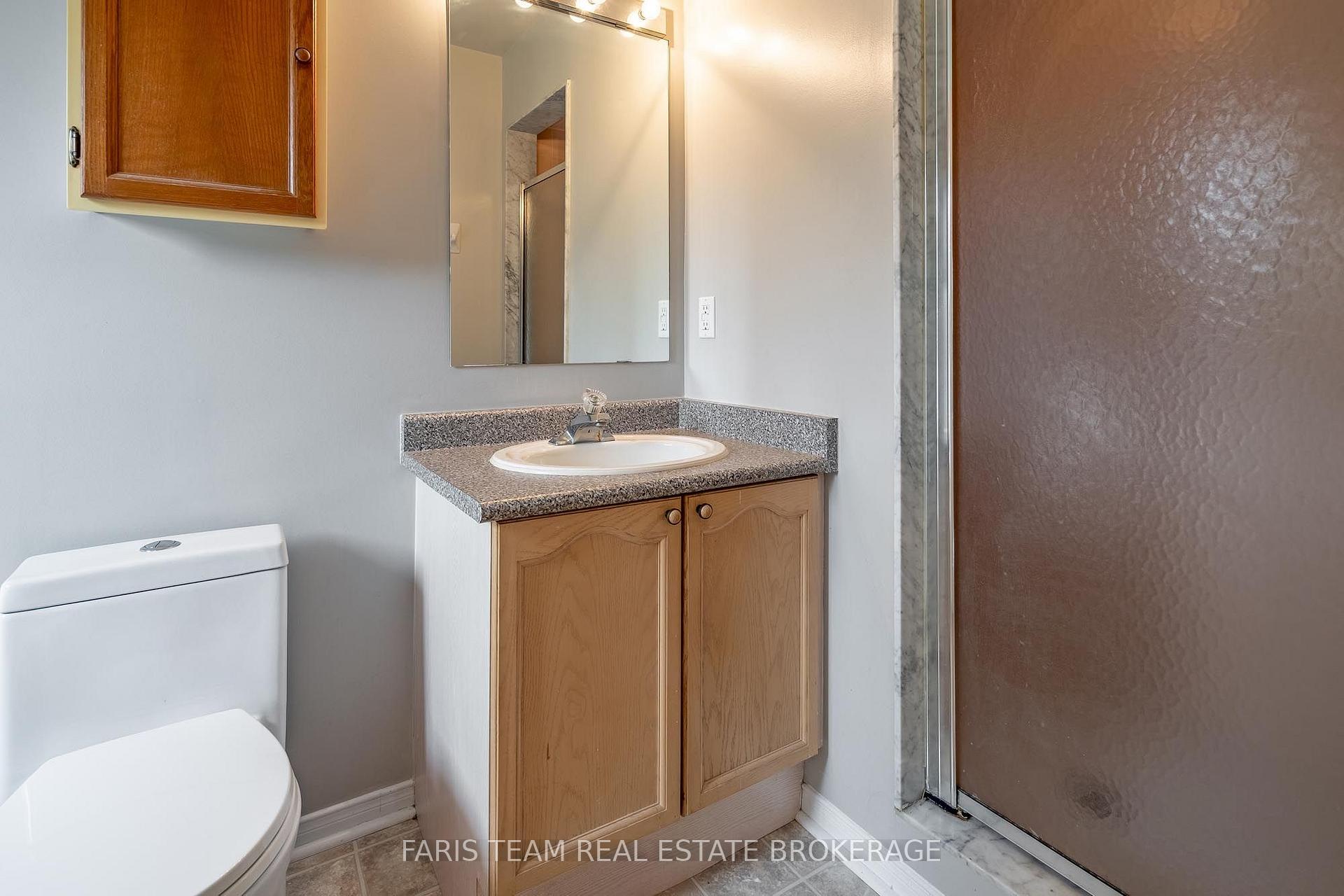 Photo 17 of 49 Cunningham Drive, Barrie, Ardagh — HOMEH