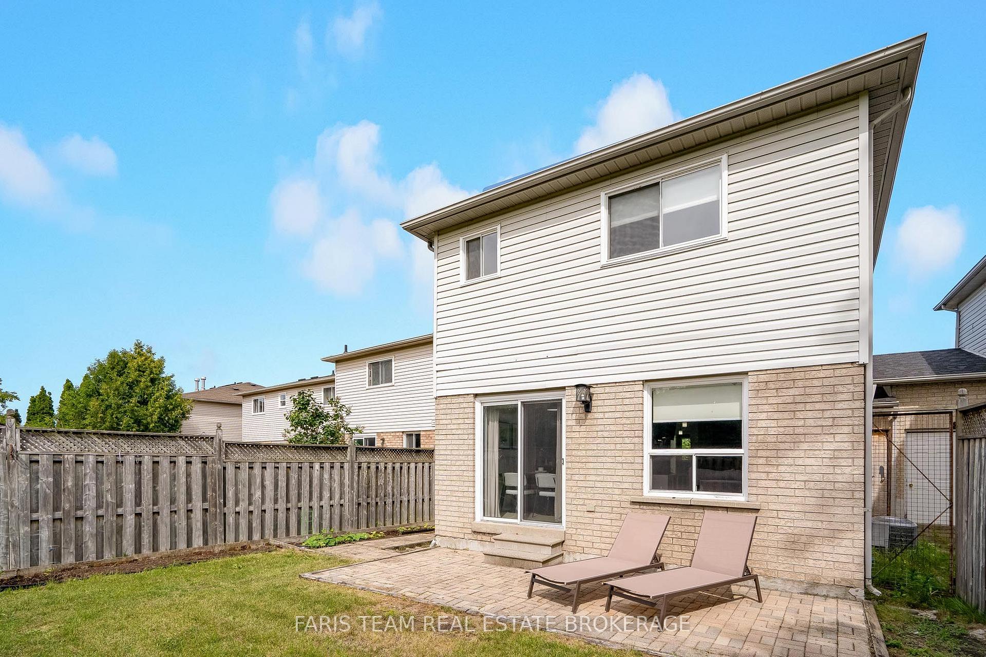 Photo 27 of 49 Cunningham Drive, Barrie, Ardagh — HOMEH