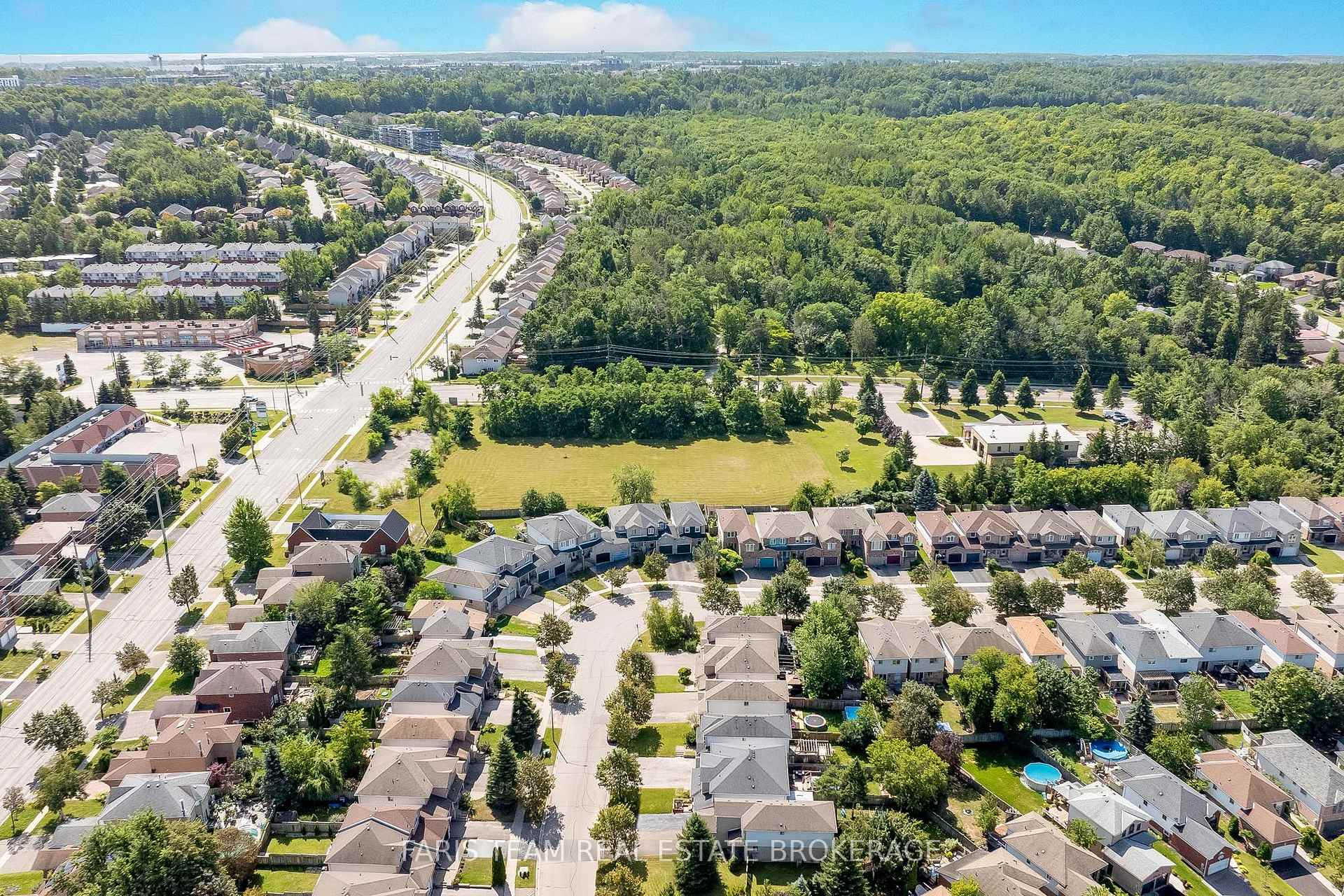 Photo 30 of 49 Cunningham Drive, Barrie, Ardagh — HOMEH