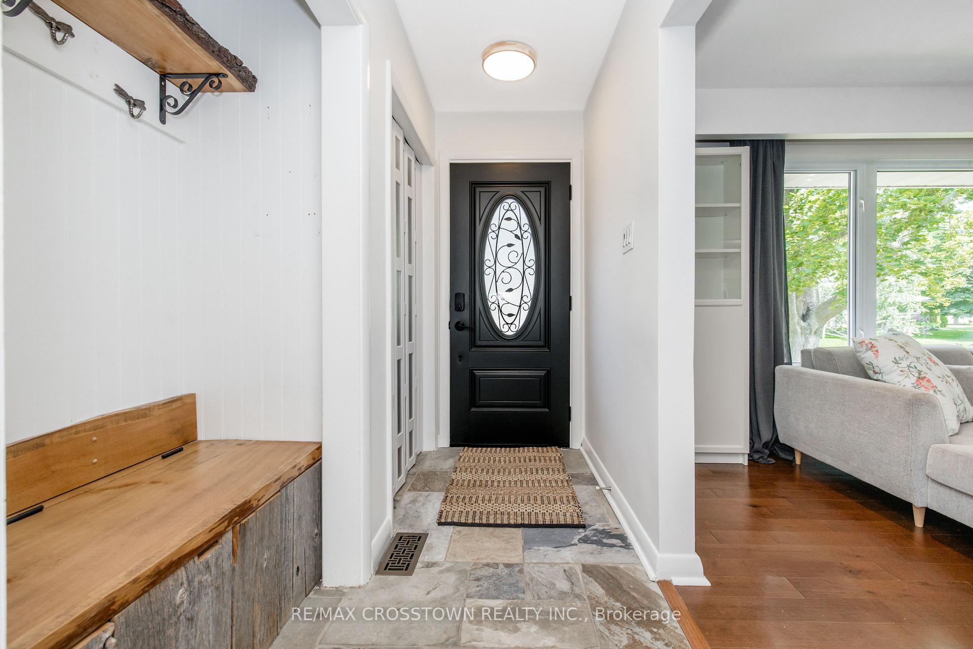 Photo 6 of 11 Castle Drive, Barrie, Sunnidale — HOMEH