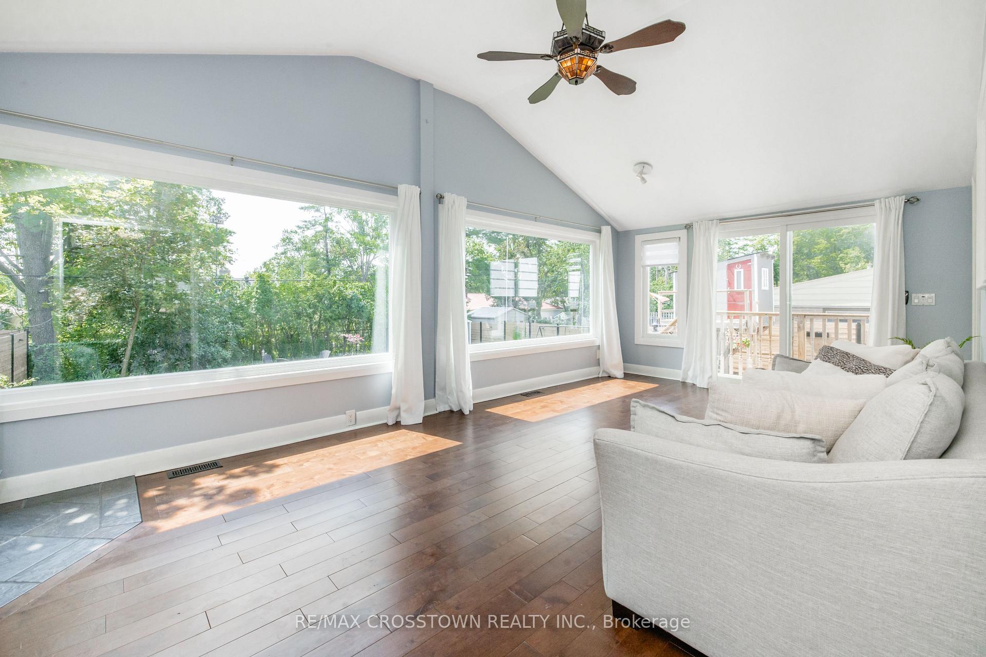 Photo 17 of 11 Castle Drive, Barrie, Sunnidale — HOMEH