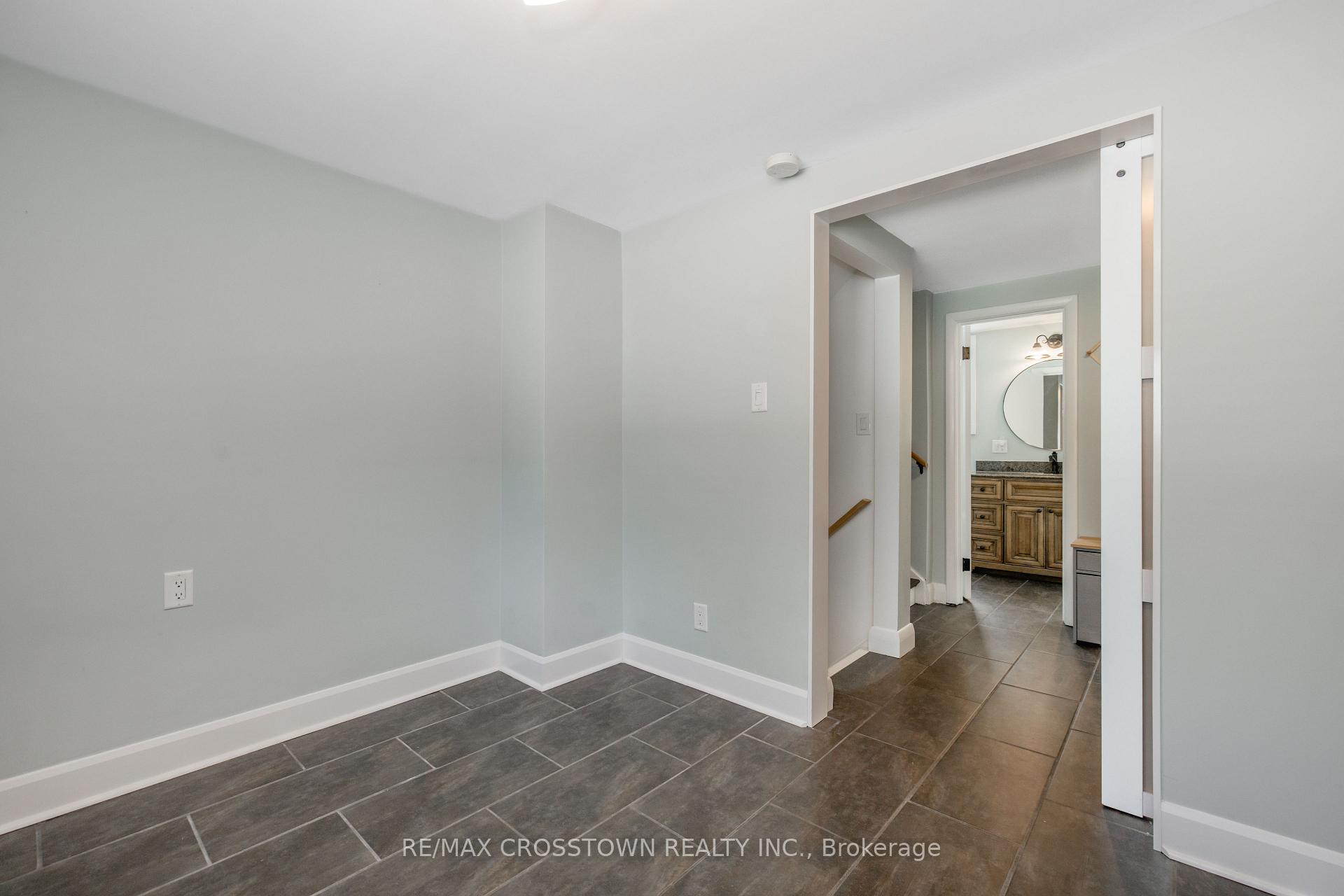 Photo 31 of 11 Castle Drive, Barrie, Sunnidale — HOMEH