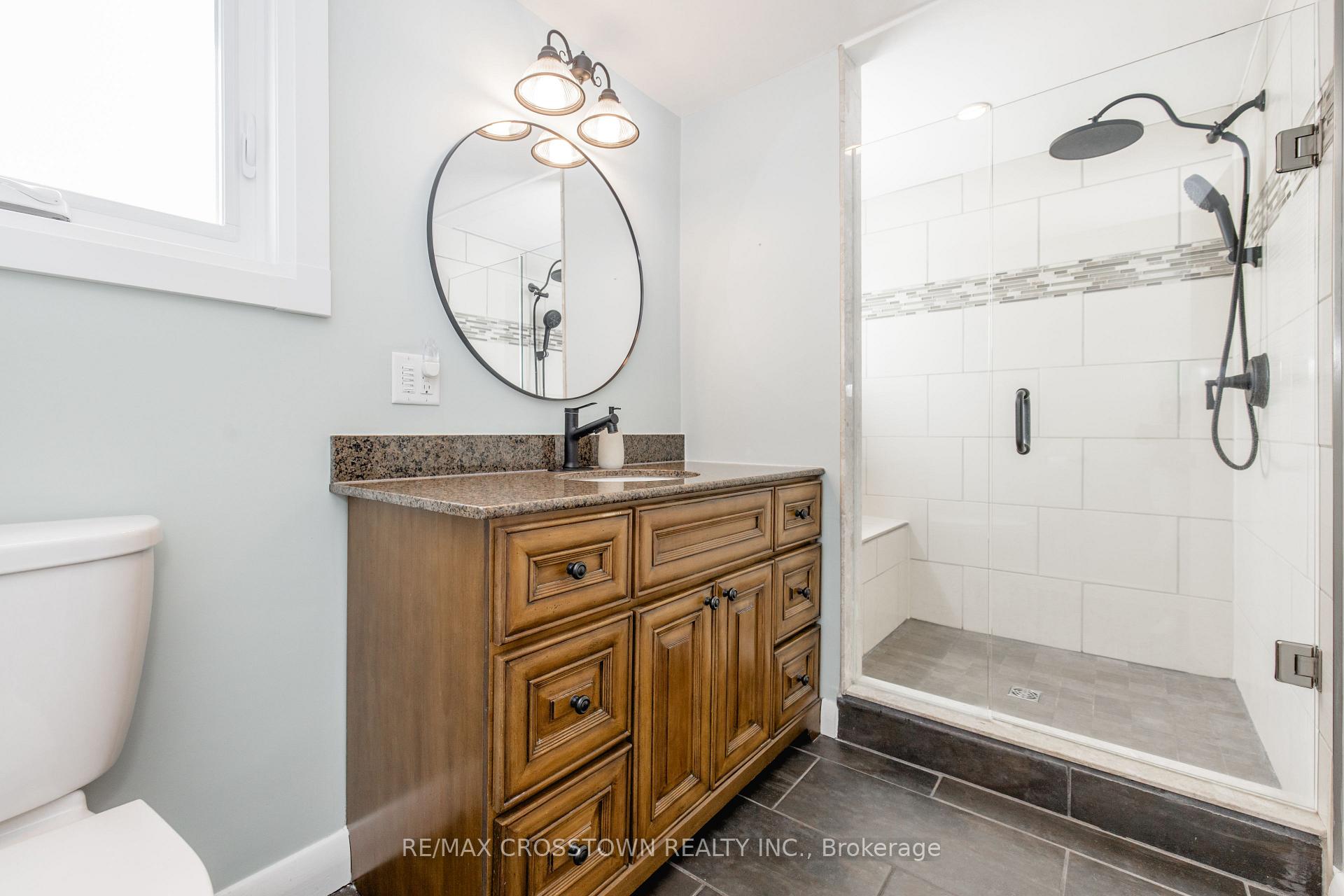 Photo 32 of 11 Castle Drive, Barrie, Sunnidale — HOMEH
