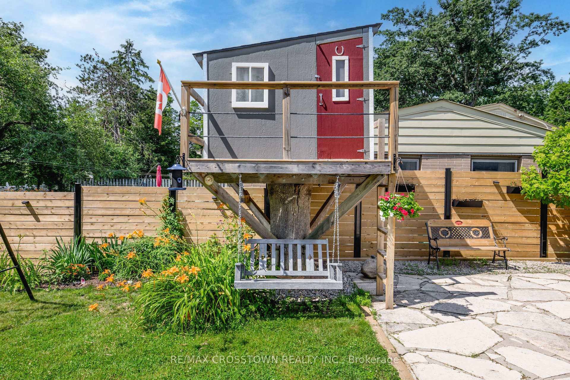 Photo 44 of 11 Castle Drive, Barrie, Sunnidale — HOMEH