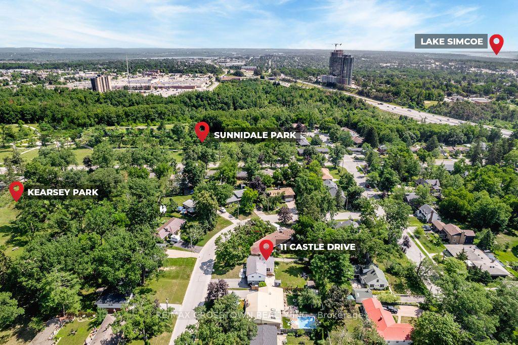 Photo 46 of 11 Castle Drive, Barrie, Sunnidale — HOMEH