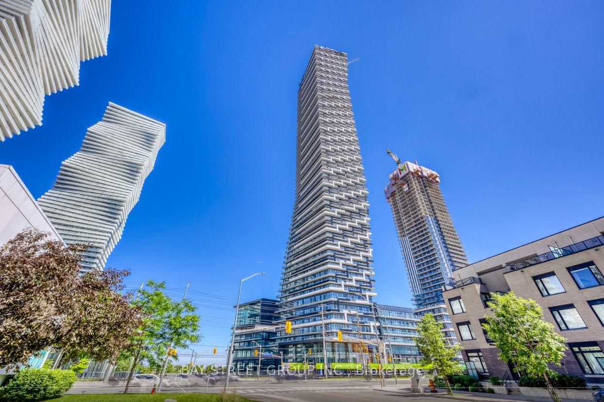 Front of Unit 3204, 448 Burnhamthorpe Road W