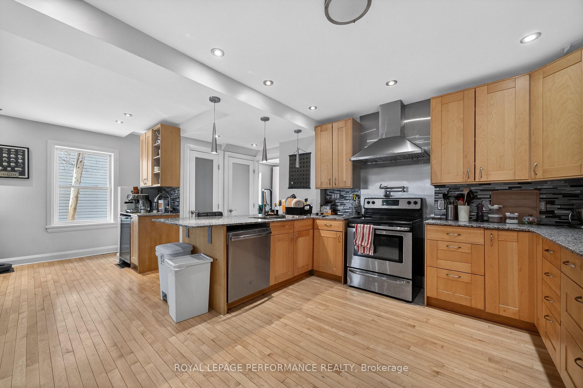 Photo 11 of 324 Duncairn Avenue, Ottawa, Westboro/Hampton Park — HOMEH