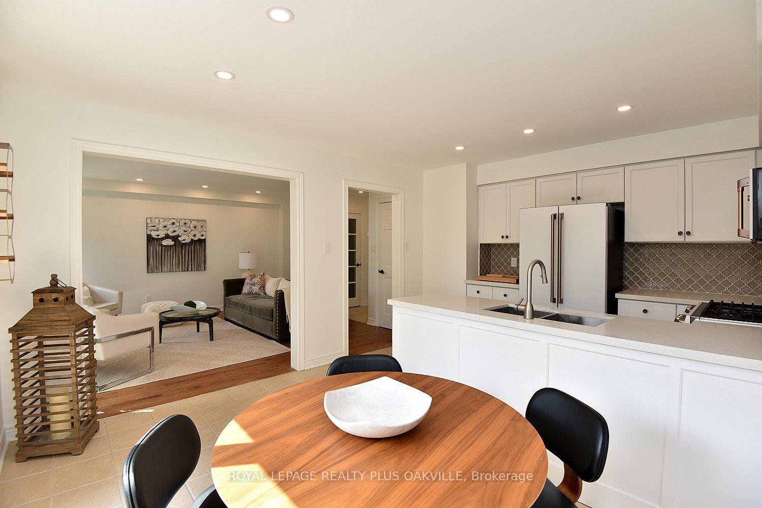 Photo 18 of 546 Sandcherry Drive, Burlington, Bayview — HOMEH