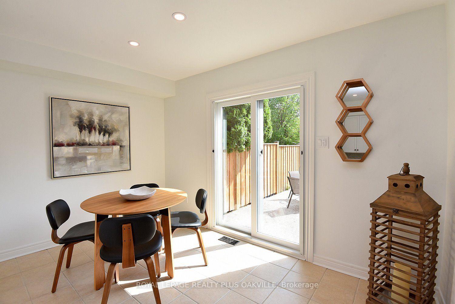 Photo 19 of 546 Sandcherry Drive, Burlington, Bayview — HOMEH
