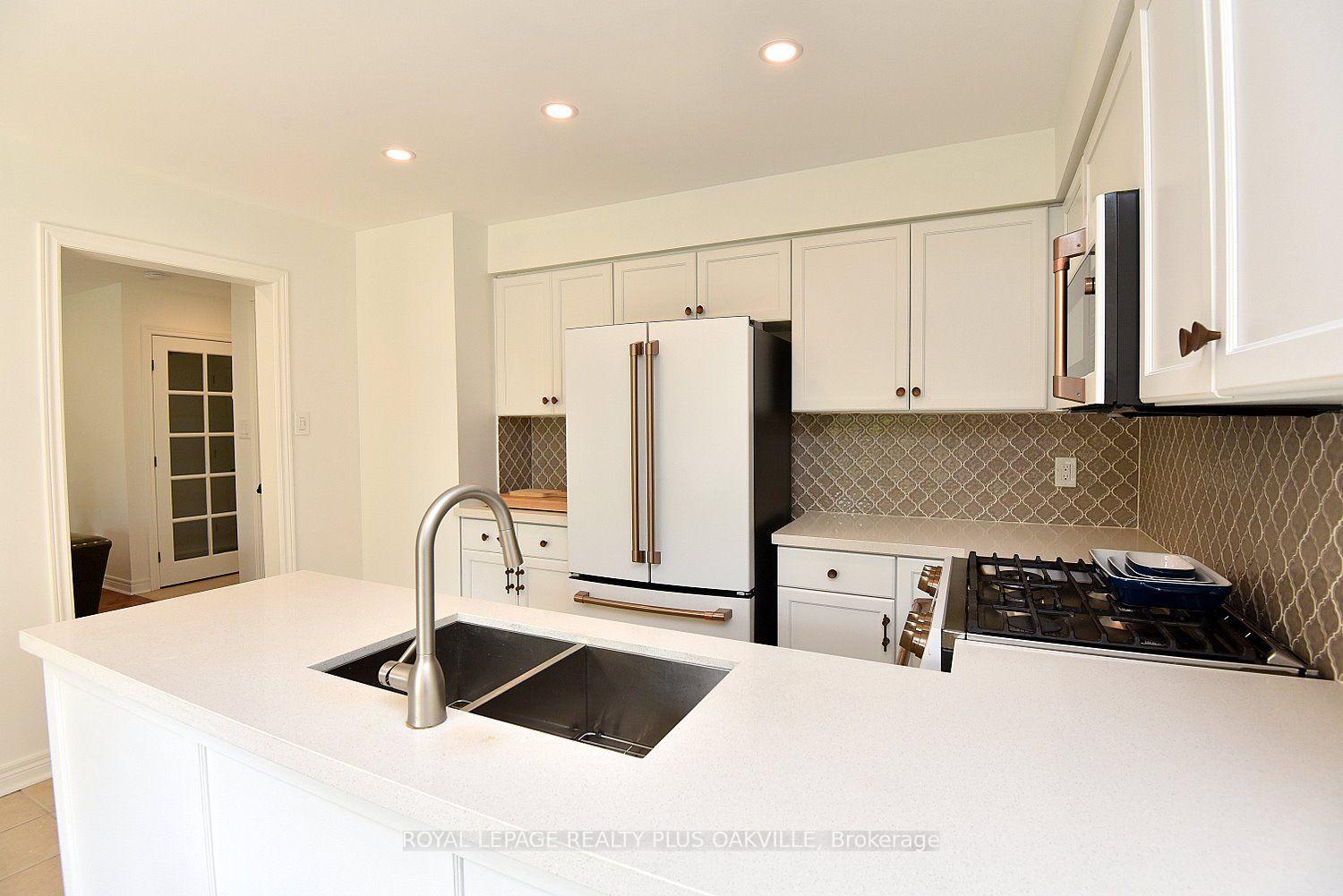 Photo 26 of 546 Sandcherry Drive, Burlington, Bayview — HOMEH