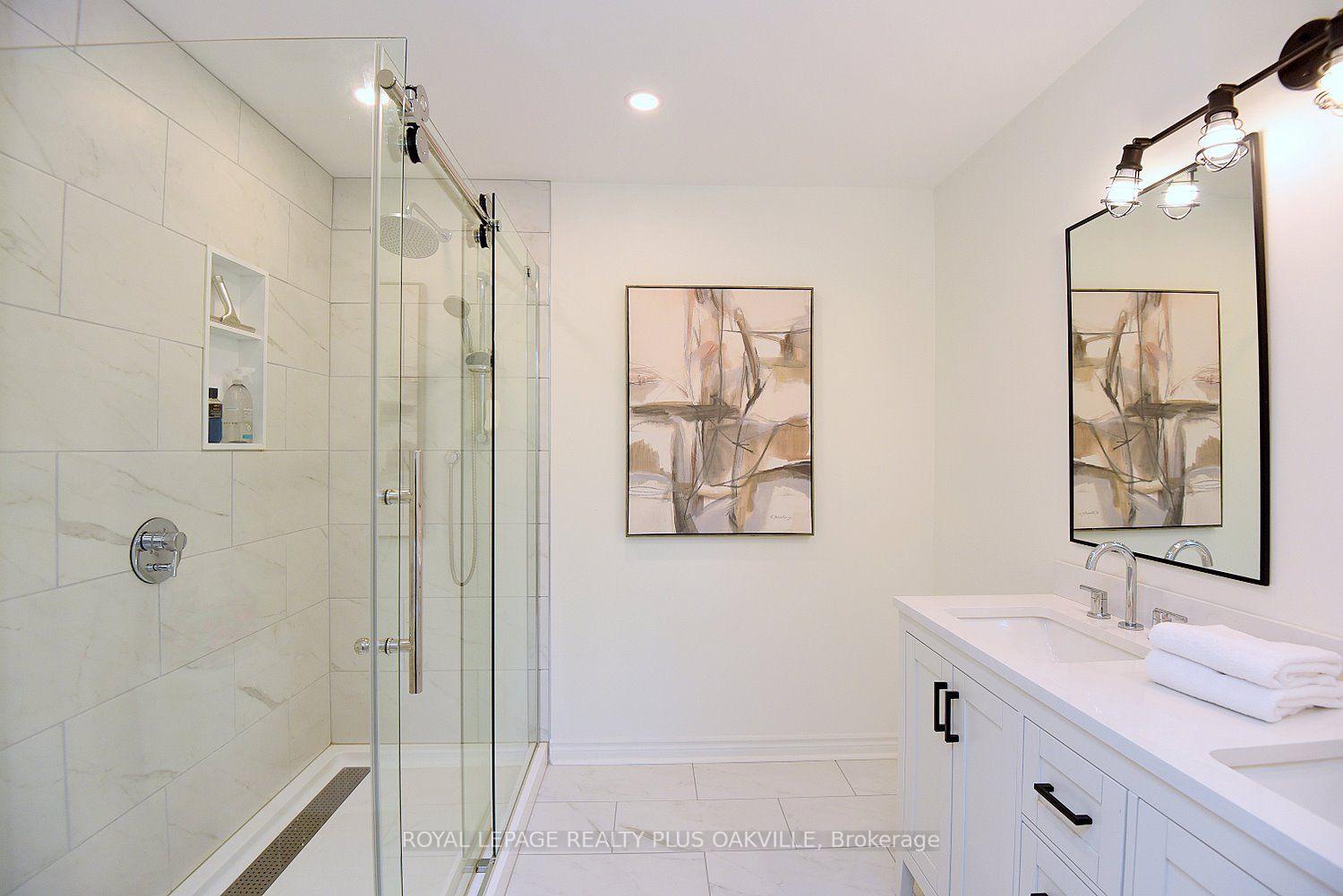 Photo 35 of 546 Sandcherry Drive, Burlington, Bayview — HOMEH