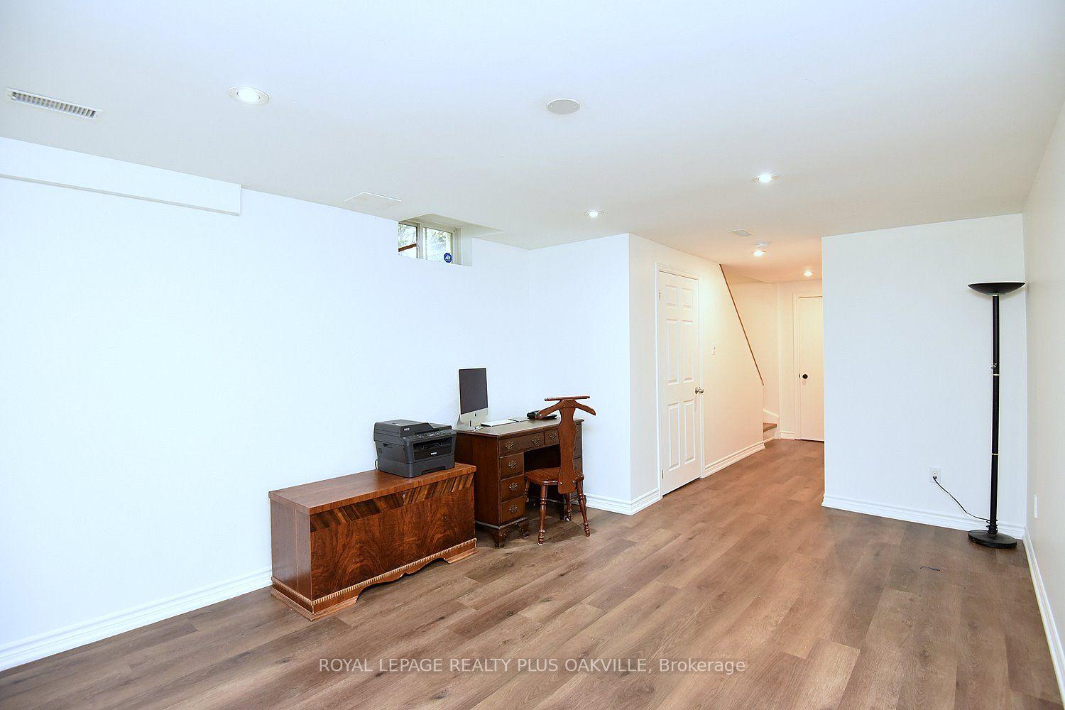 Photo 42 of 546 Sandcherry Drive, Burlington, Bayview — HOMEH
