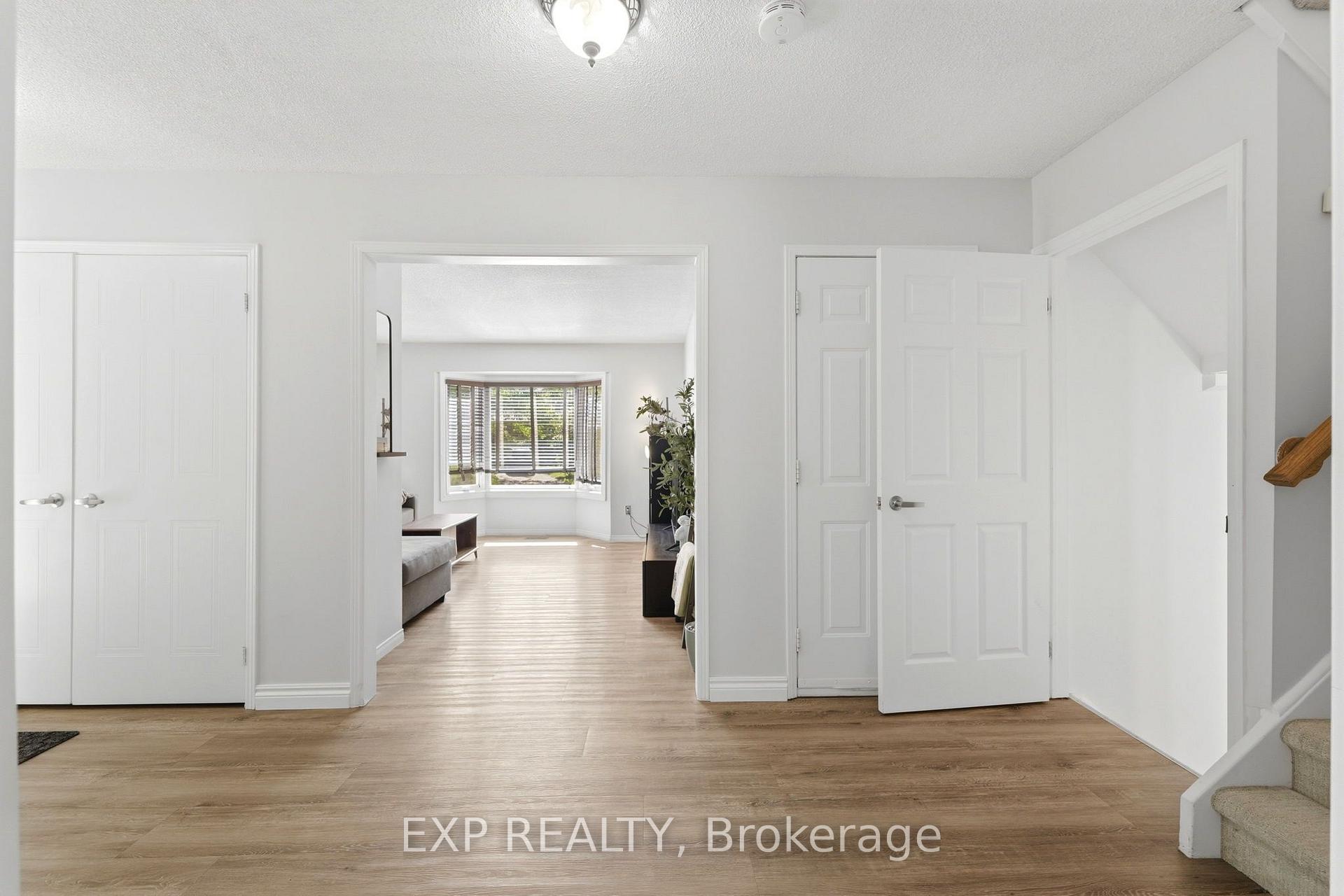 Photo 7 of 14 Hedge Lawn Drive, Grimsby, Grimsby East — HOMEH