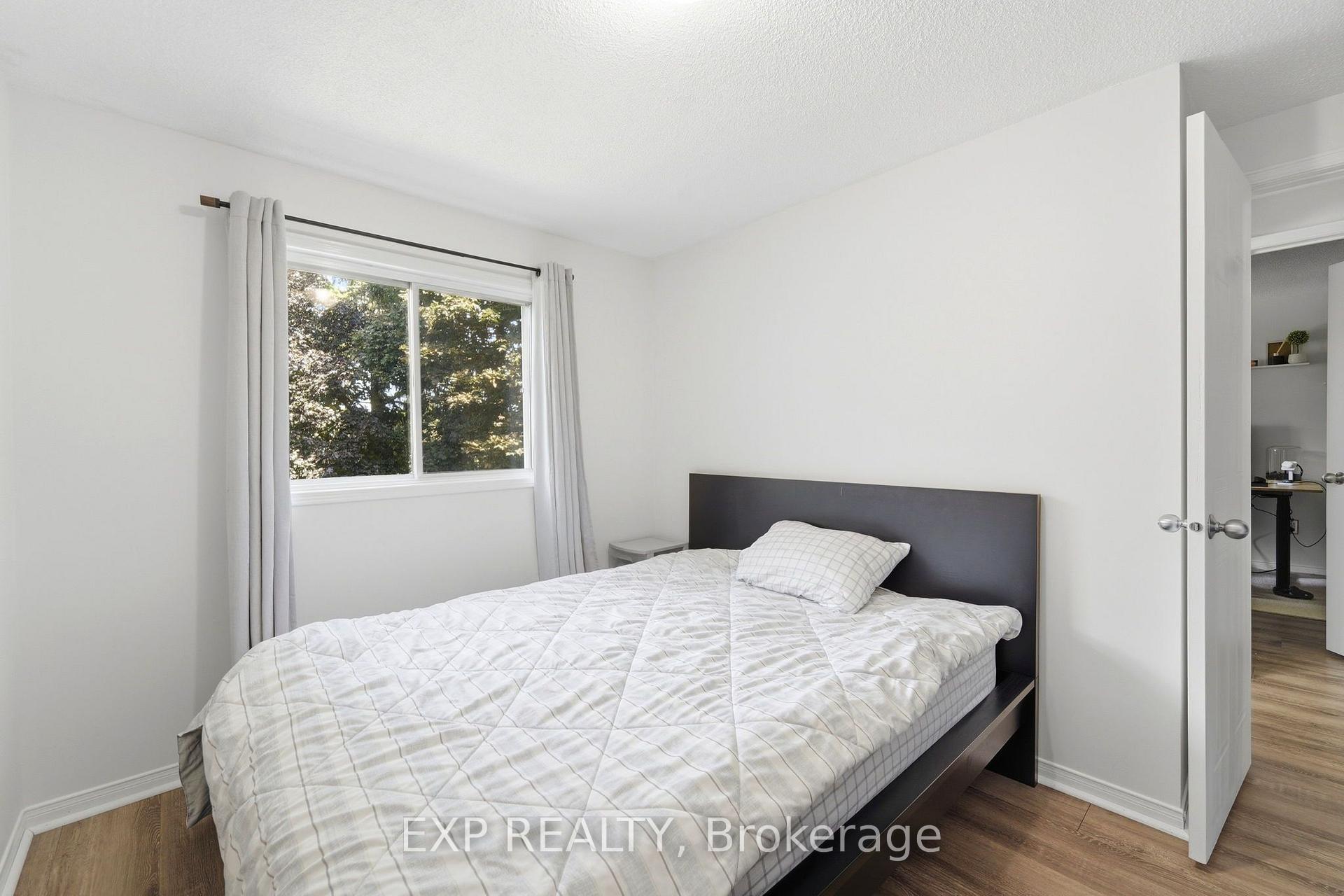 Photo 21 of 14 Hedge Lawn Drive, Grimsby, Grimsby East — HOMEH