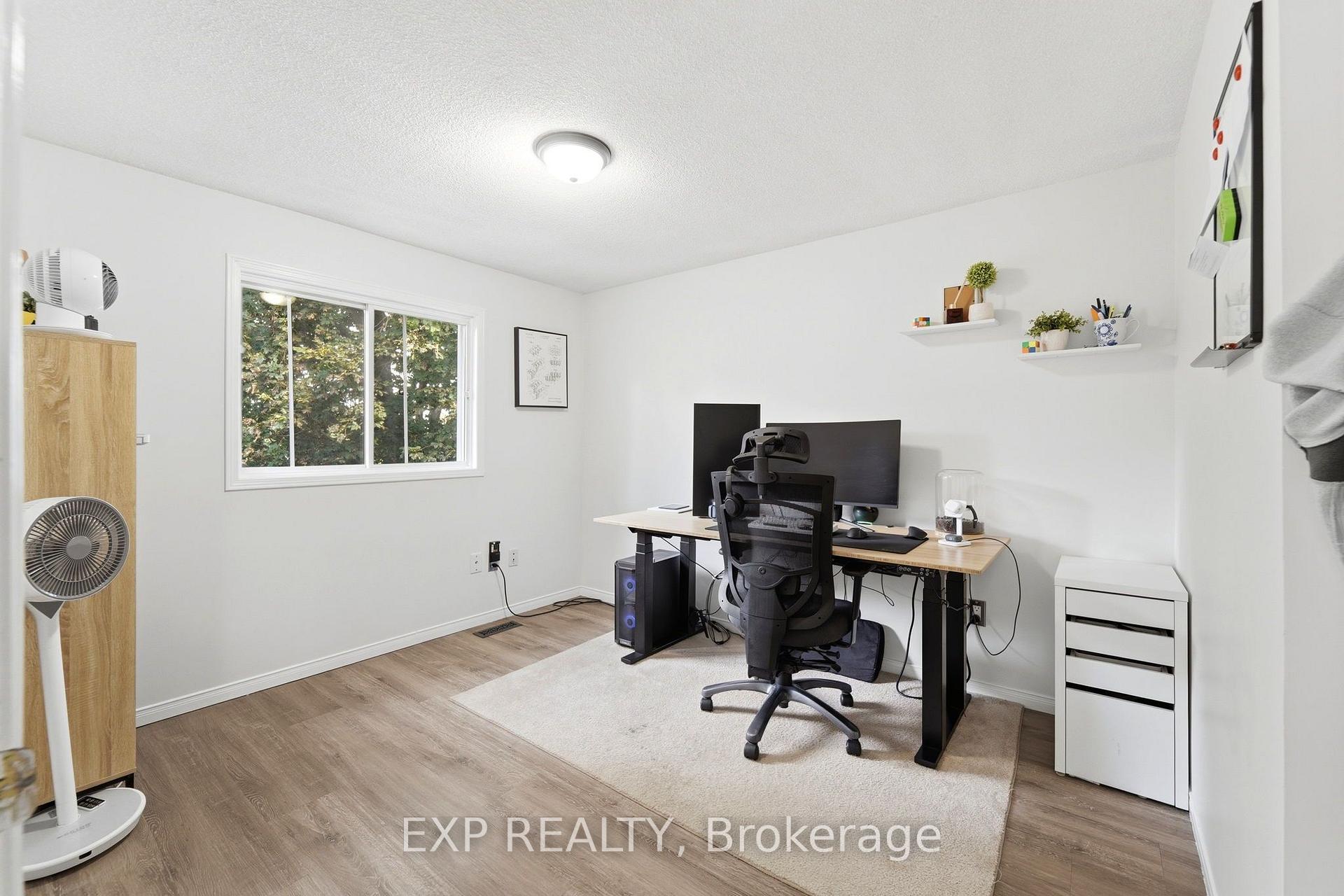 Photo 24 of 14 Hedge Lawn Drive, Grimsby, Grimsby East — HOMEH