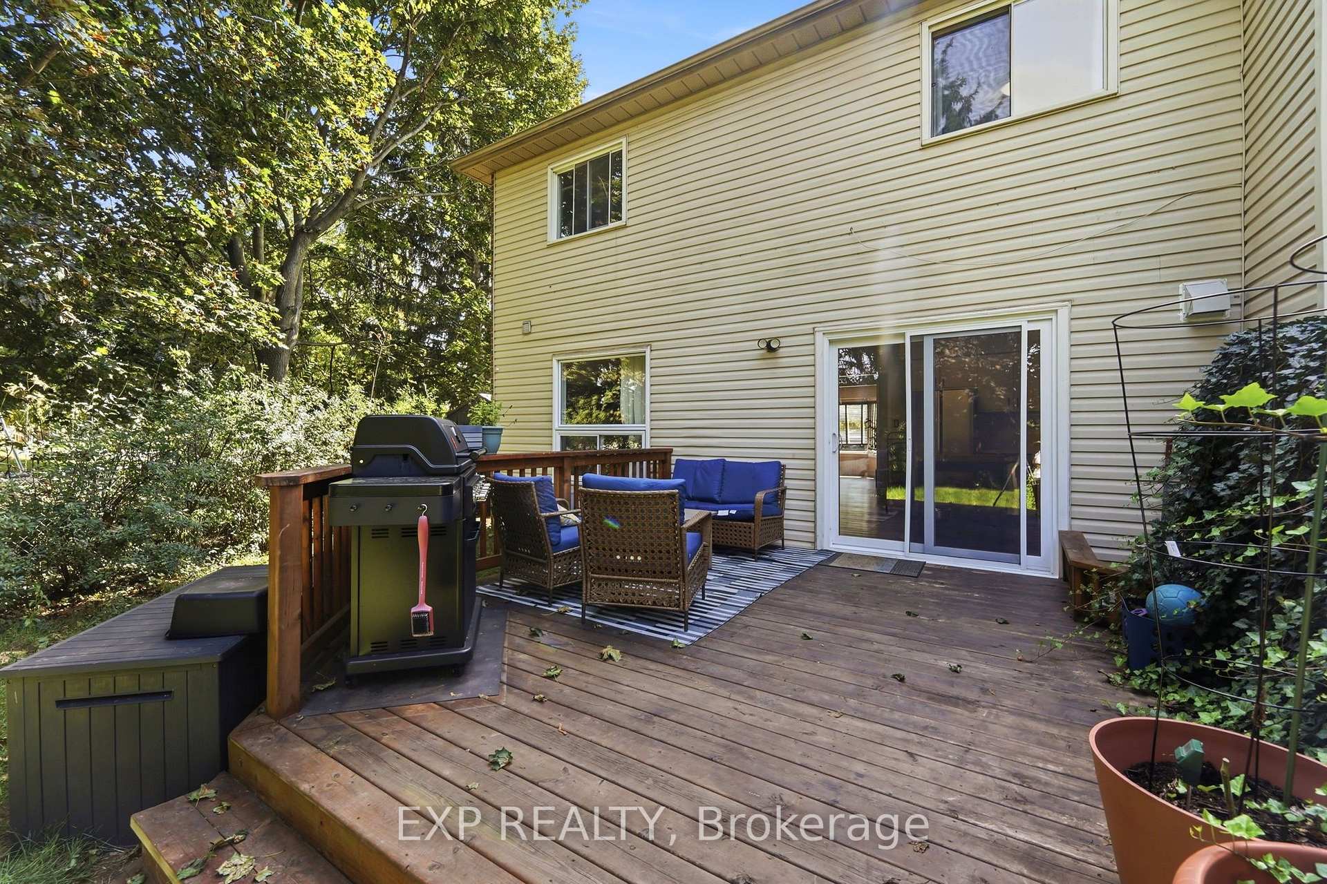 Photo 38 of 14 Hedge Lawn Drive, Grimsby, Grimsby East — HOMEH