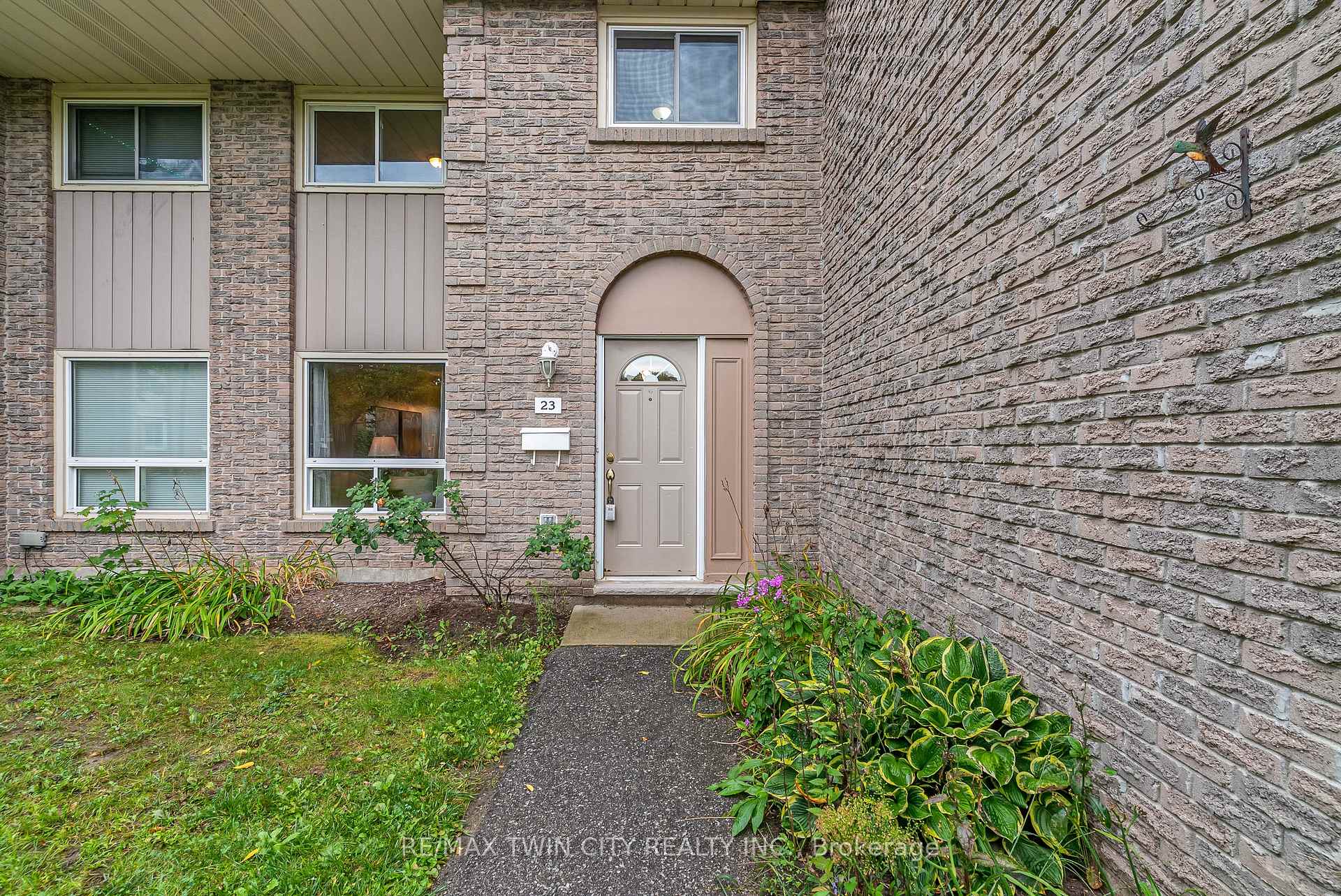 Photo 2 of Unit 23, 25 Upper Canada Drive, Kitchener, Pioneer Park — HOMEH