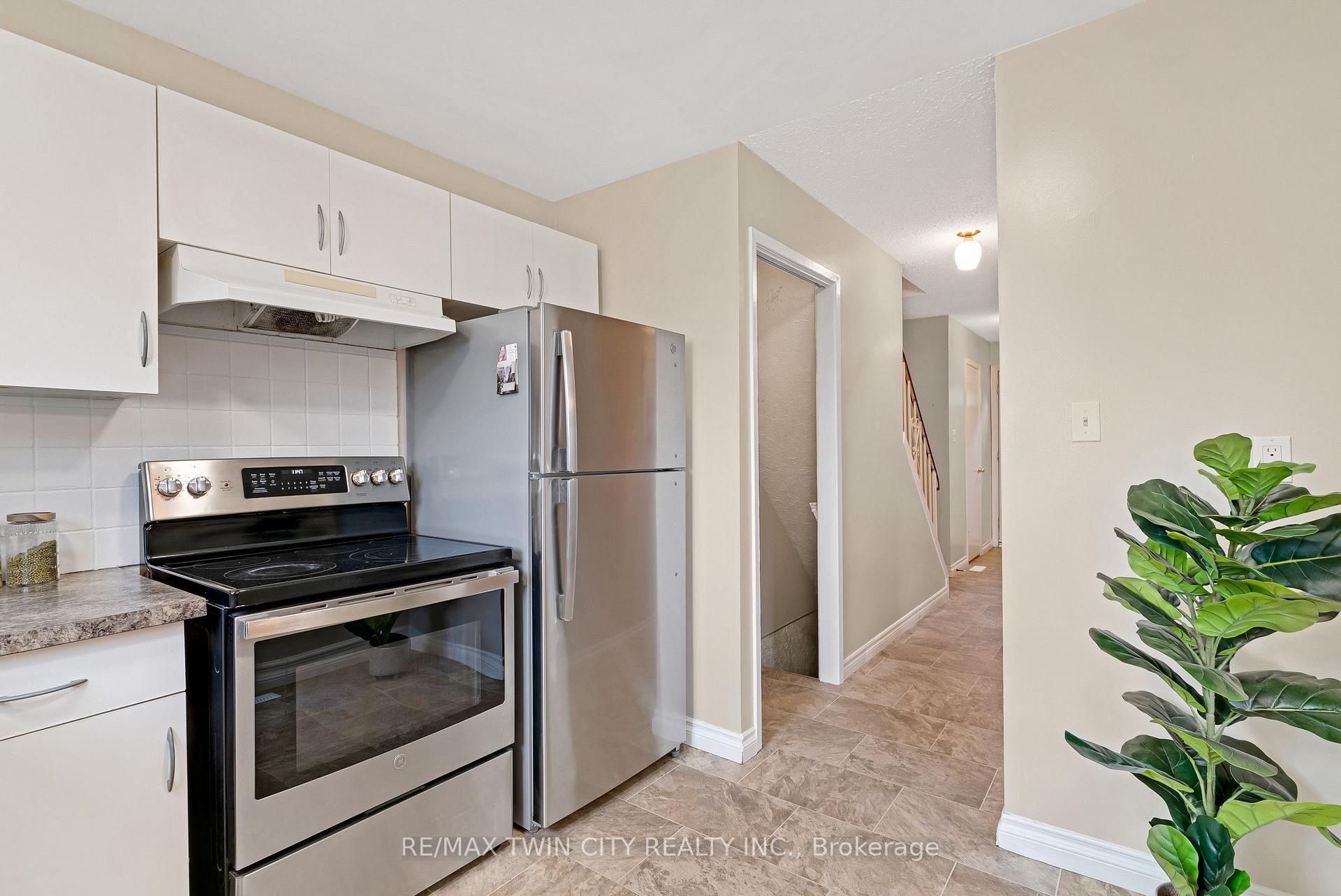 Photo 14 of Unit 23, 25 Upper Canada Drive, Kitchener, Pioneer Park — HOMEH