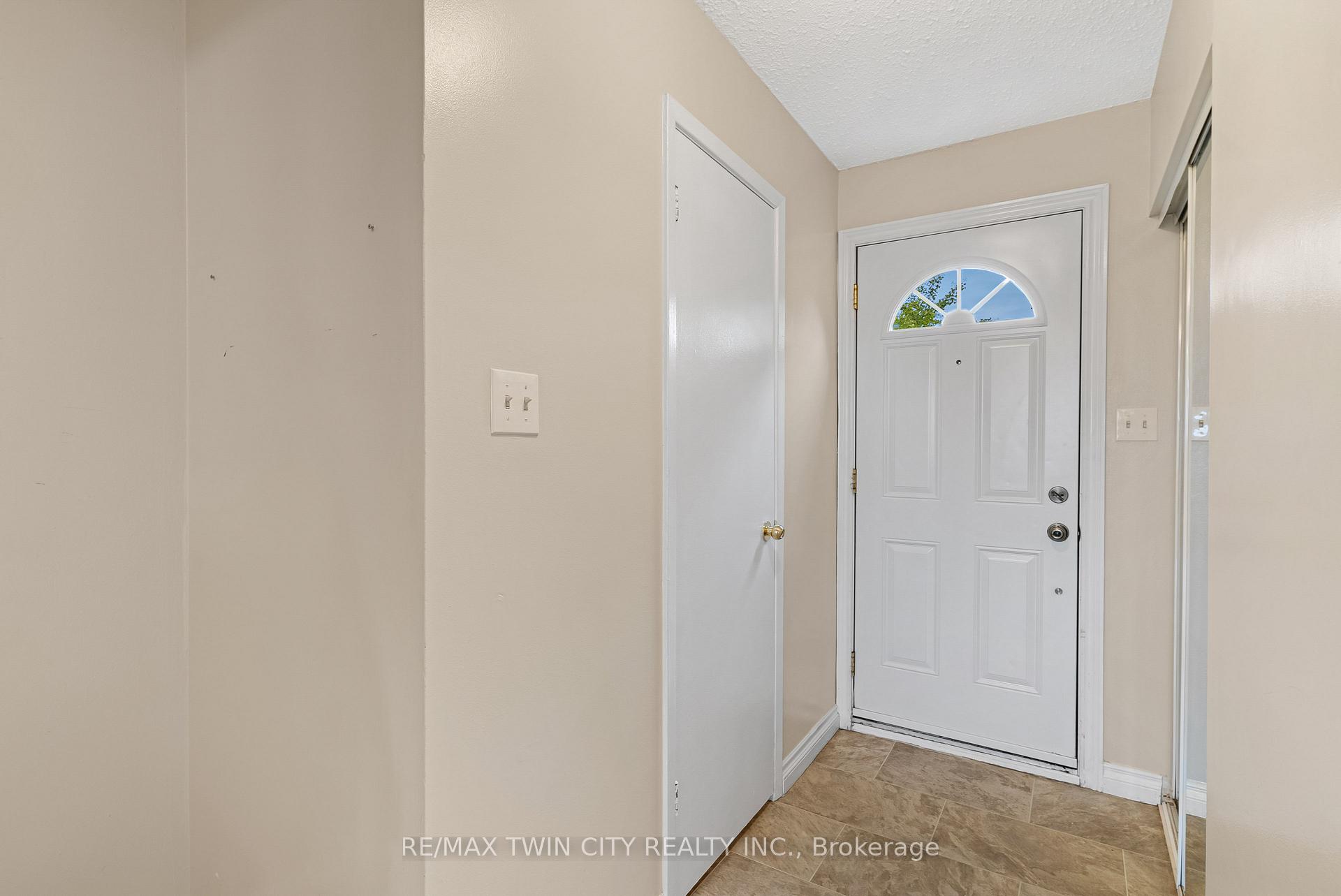 Photo 16 of Unit 23, 25 Upper Canada Drive, Kitchener, Pioneer Park — HOMEH