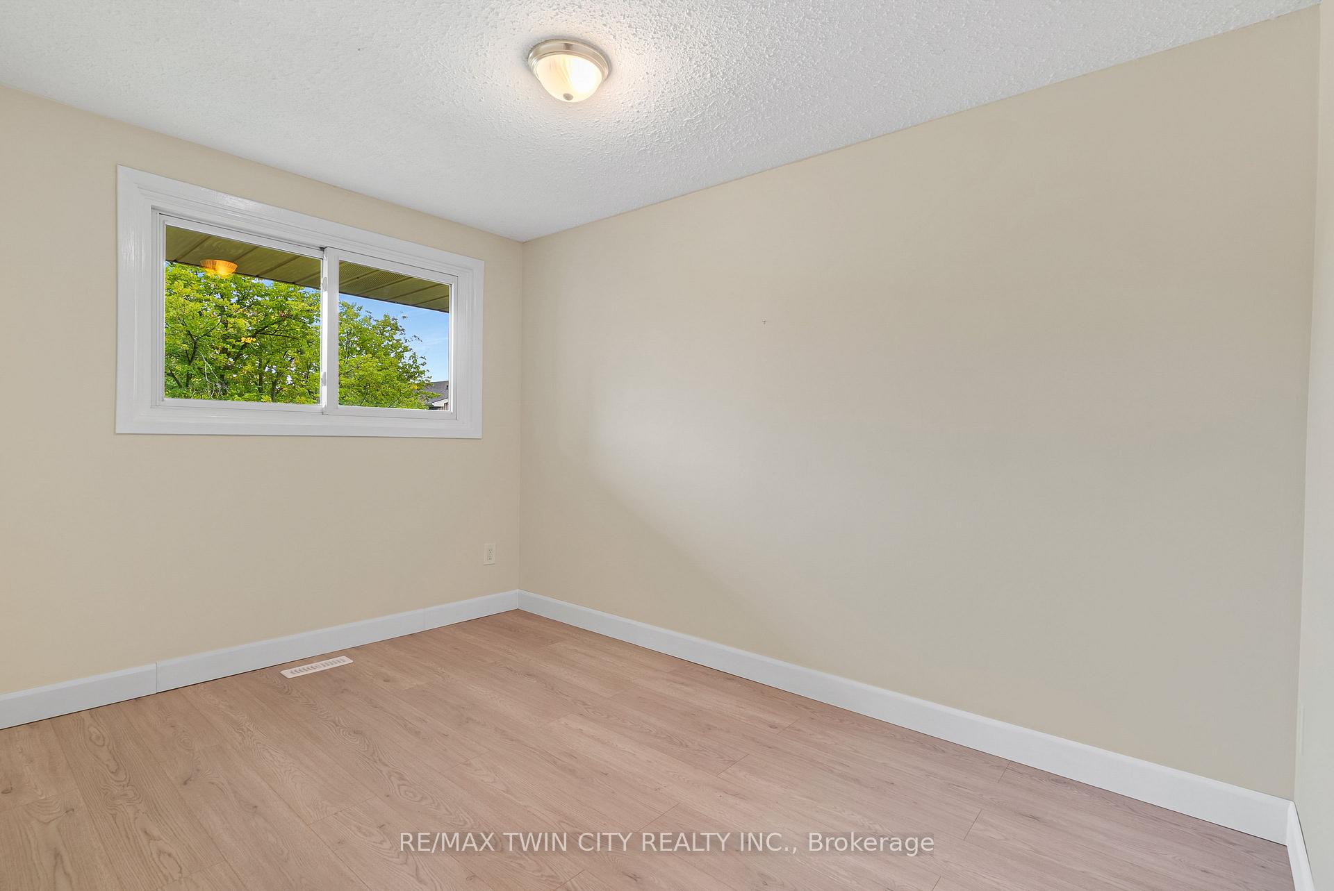 Photo 23 of Unit 23, 25 Upper Canada Drive, Kitchener, Pioneer Park — HOMEH