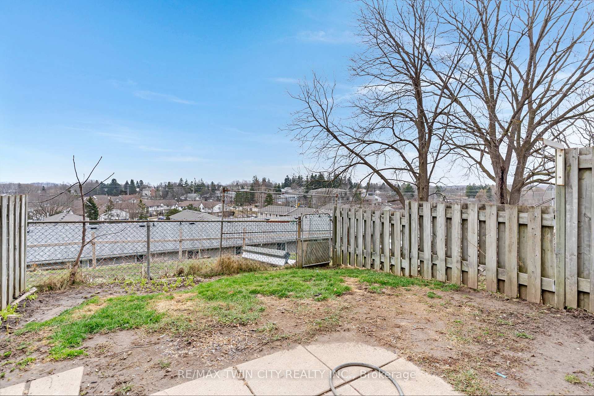 Photo 27 of Unit 23, 25 Upper Canada Drive, Kitchener, Pioneer Park — HOMEH