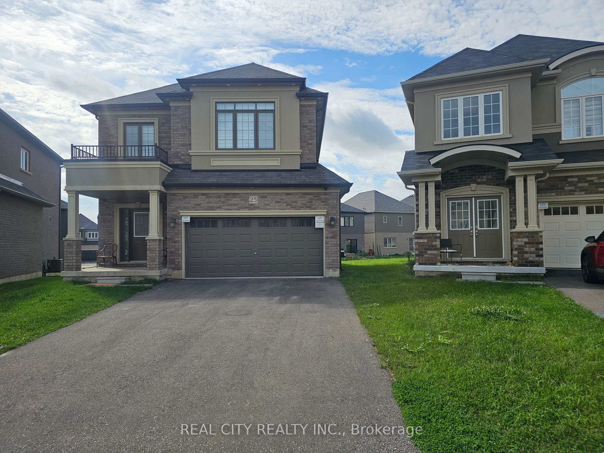 Photo 3 of 25 Whitton Drive, Brant, Paris — HOMEH