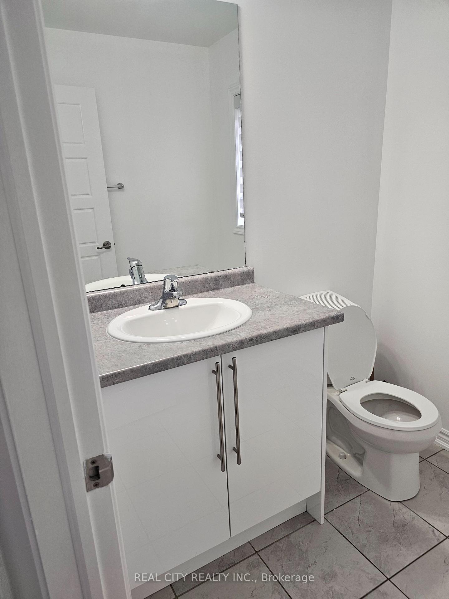 Photo 10 of 25 Whitton Drive, Brant, Paris — HOMEH