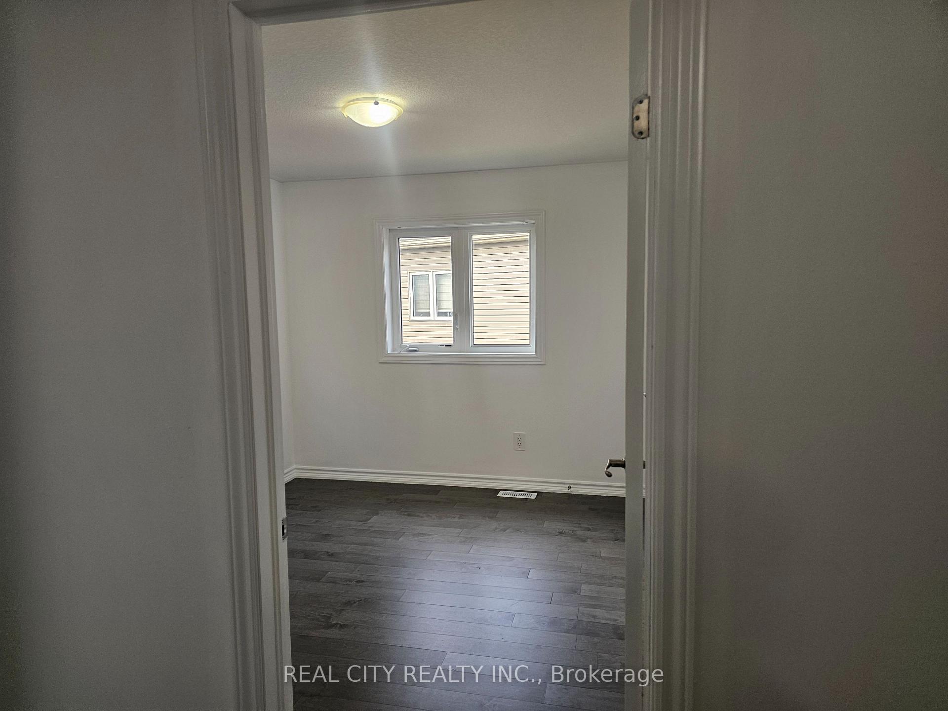 Photo 26 of 25 Whitton Drive, Brant, Paris — HOMEH