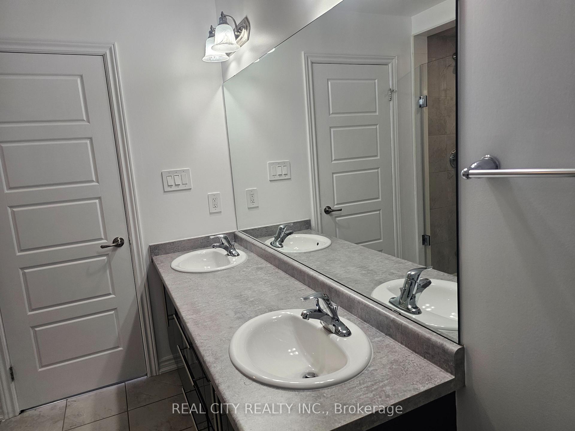 Photo 32 of 25 Whitton Drive, Brant, Paris — HOMEH