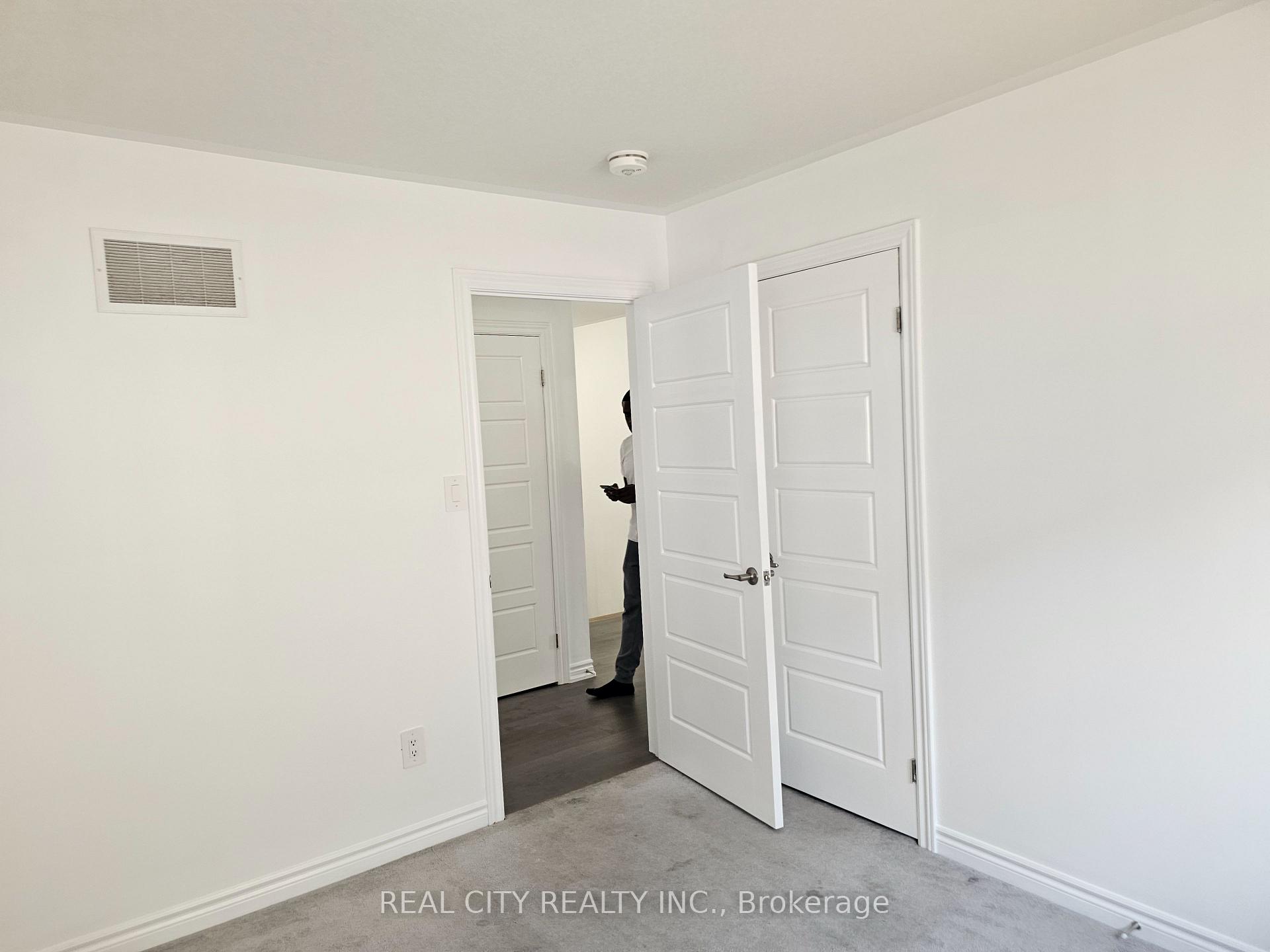 Photo 33 of 25 Whitton Drive, Brant, Paris — HOMEH