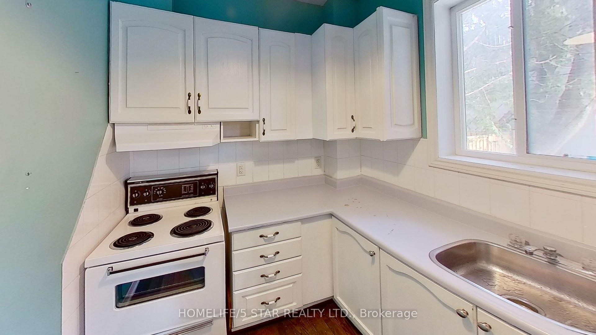 Photo 3 of Unit Main Back Apt, 113 Rusholme Road, Toronto, Dufferin Grove — HOMEH