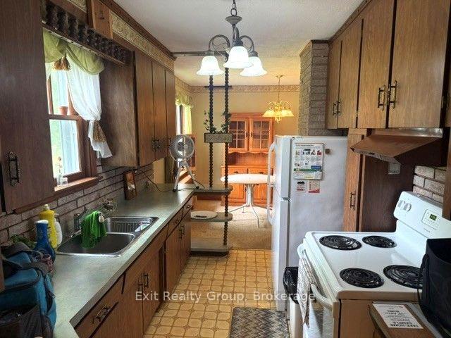 Photo 15 of 593 County Rd 28, Prince Edward County, Ameliasburg Ward — HOMEH