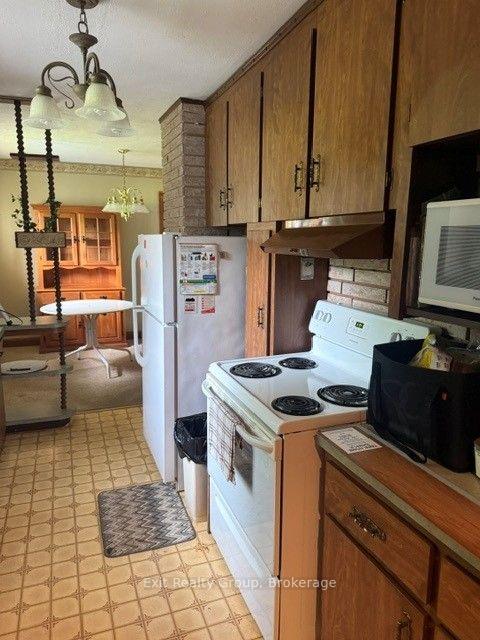Photo 17 of 593 County Rd 28, Prince Edward County, Ameliasburg Ward — HOMEH