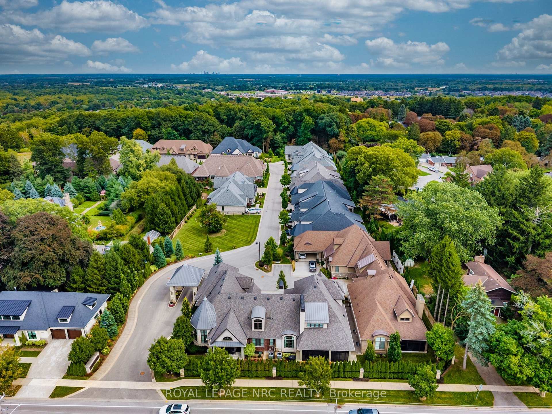 Photo 2 of Unit 4, 1535 Haist Street, Pelham, Fonthill — HOMEH