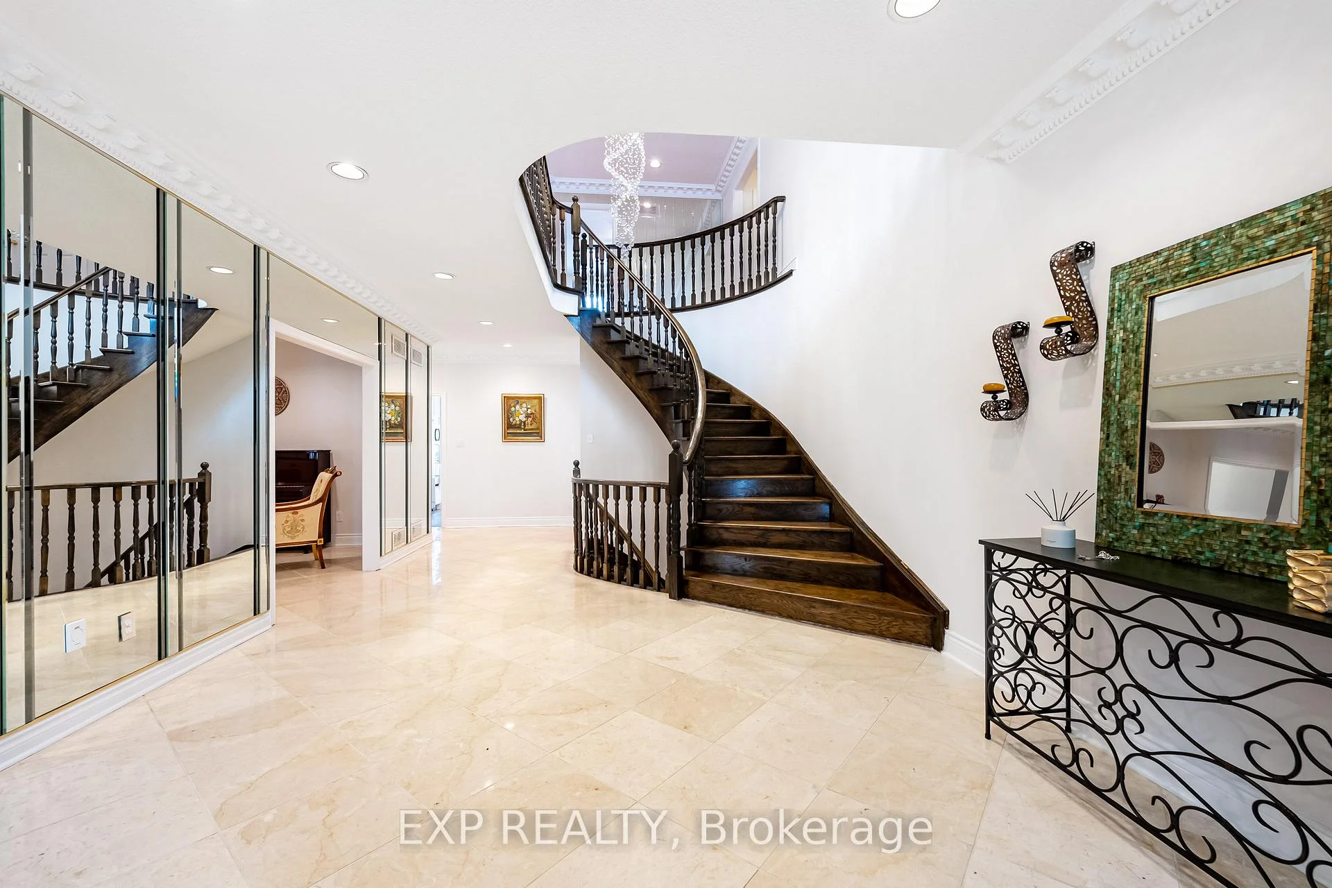 Photo 23 of 29 Northgate Crescent, Richmond Hill, Bayview Hill — HOMEH