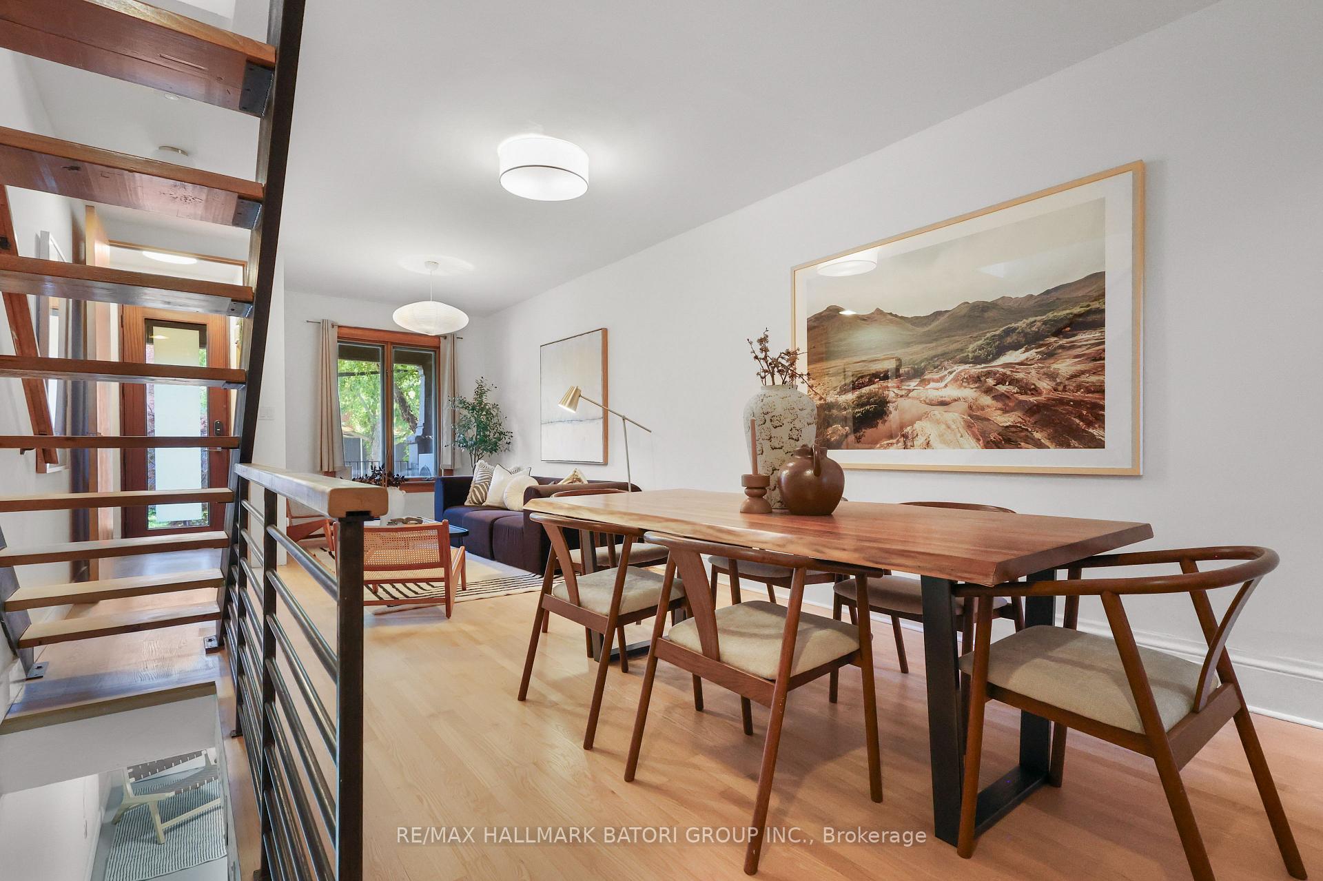 Photo 4 of 652 Richmond Street W, Toronto, Niagara — HOMEH