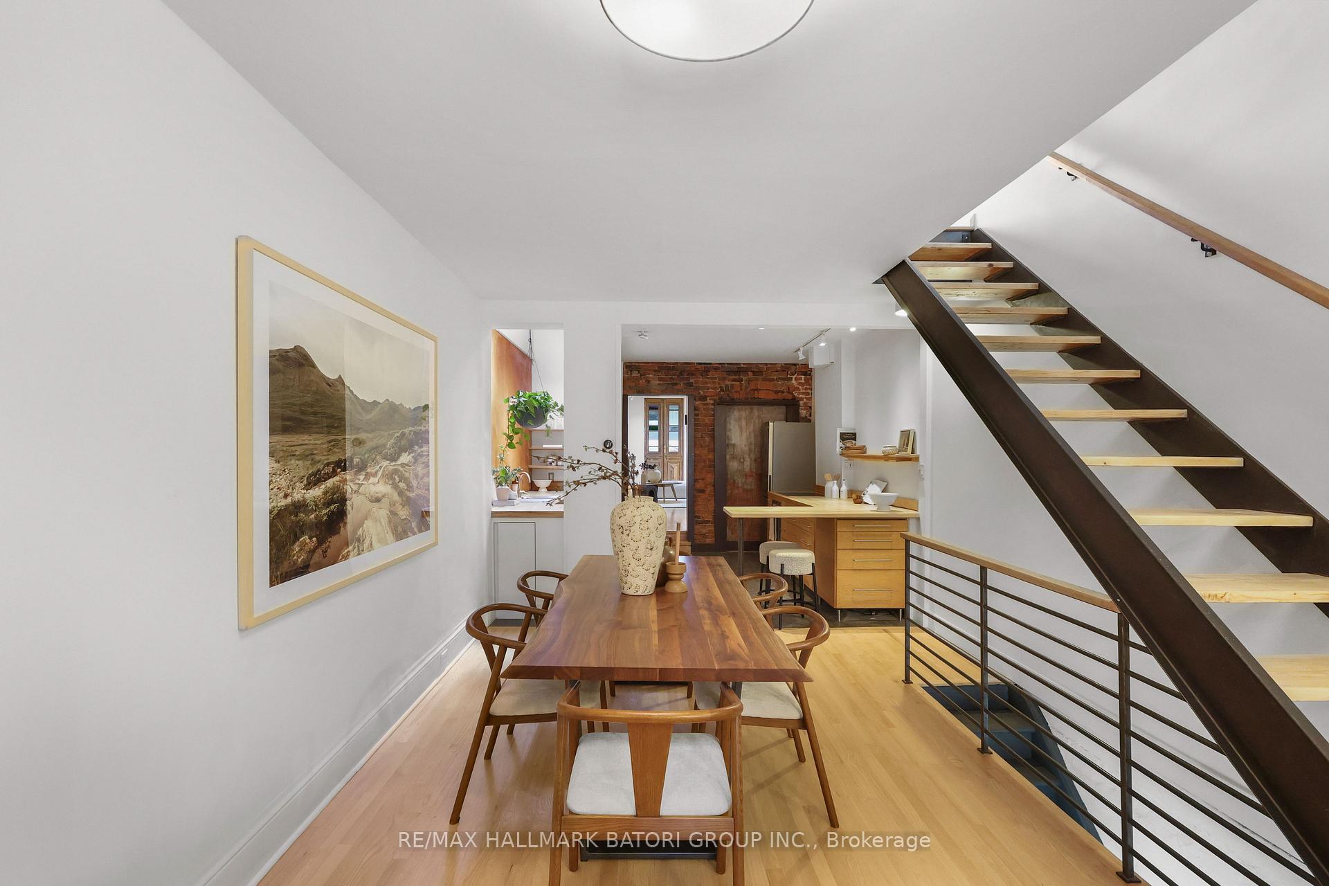 Photo 5 of 652 Richmond Street W, Toronto, Niagara — HOMEH