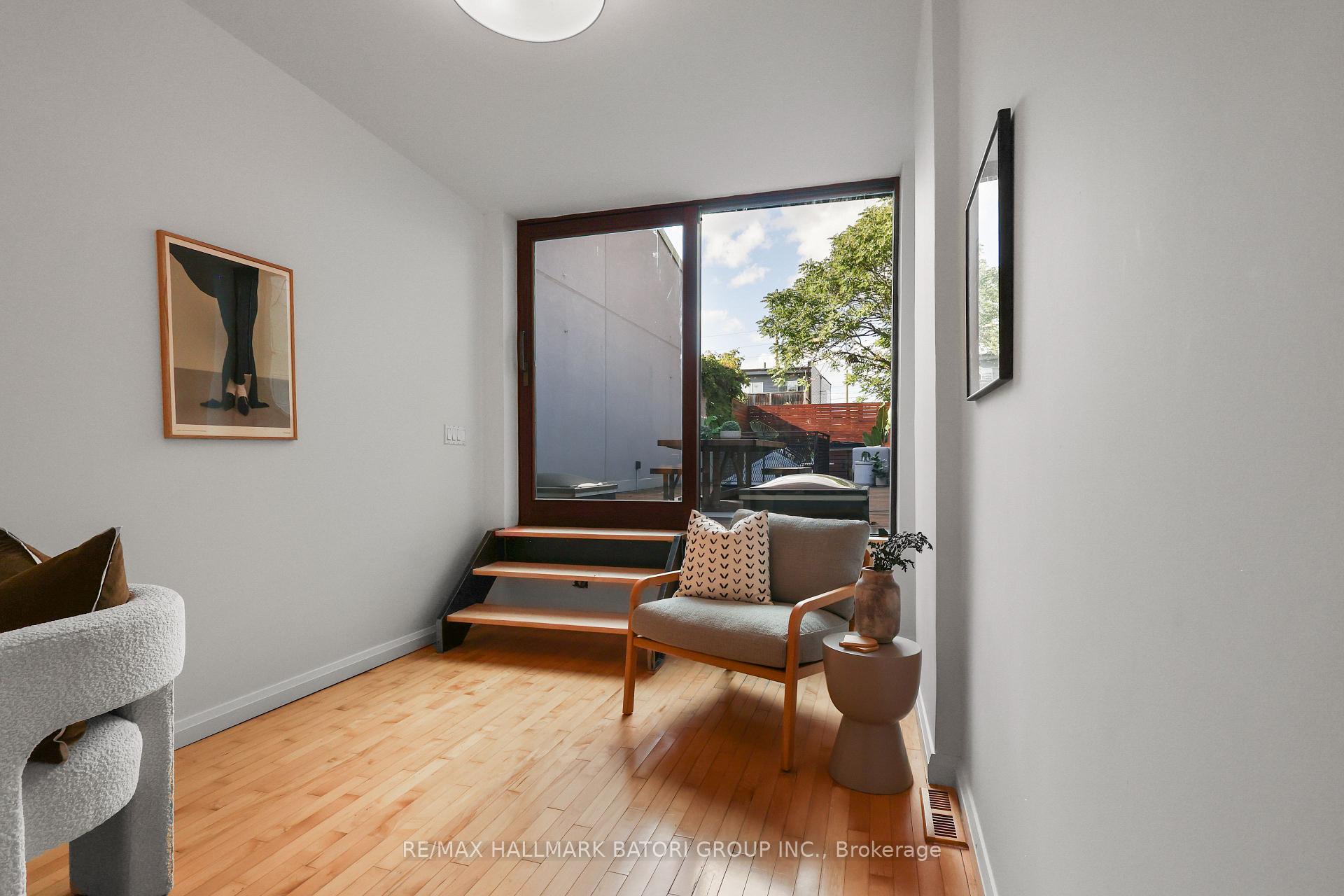 Photo 20 of 652 Richmond Street W, Toronto, Niagara — HOMEH