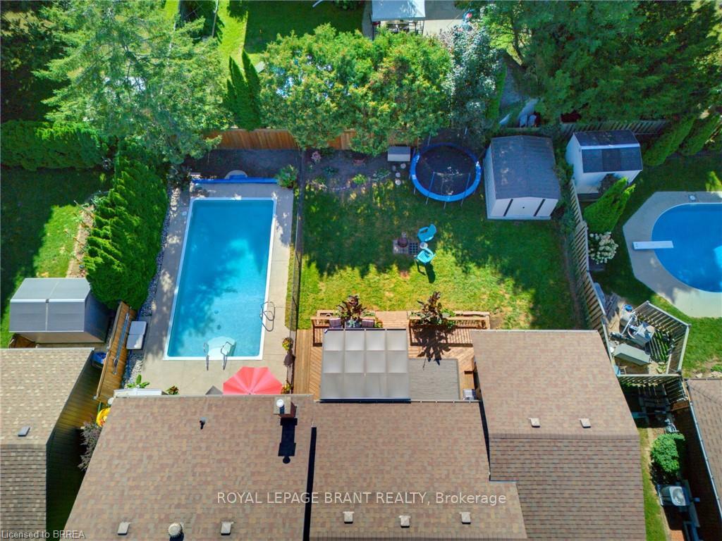 Photo 7 of 27 Brier Crescent, Brantford, Rosedale/Gable Height — HOMEH