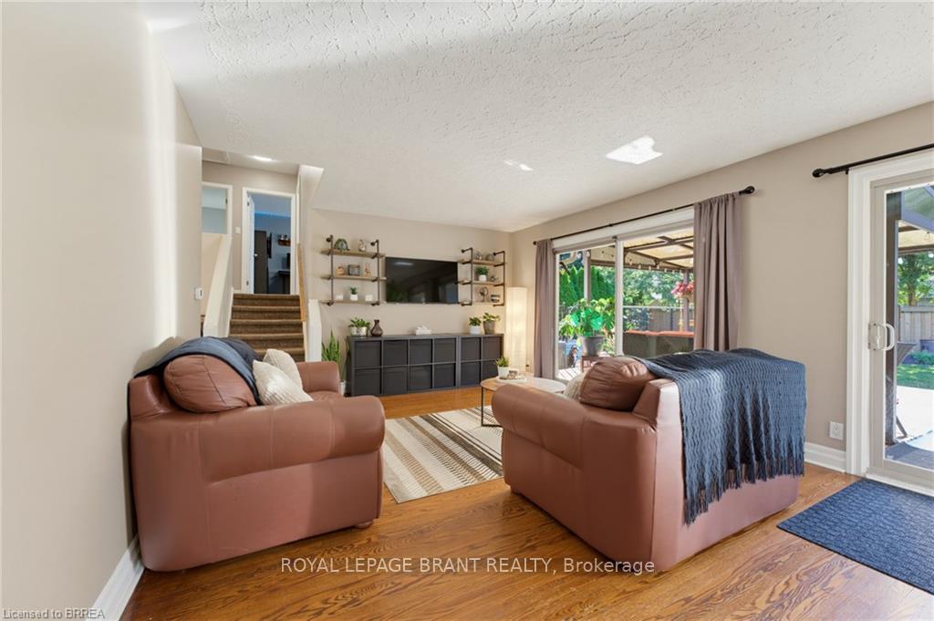 Photo 13 of 27 Brier Crescent, Brantford, Rosedale/Gable Height — HOMEH