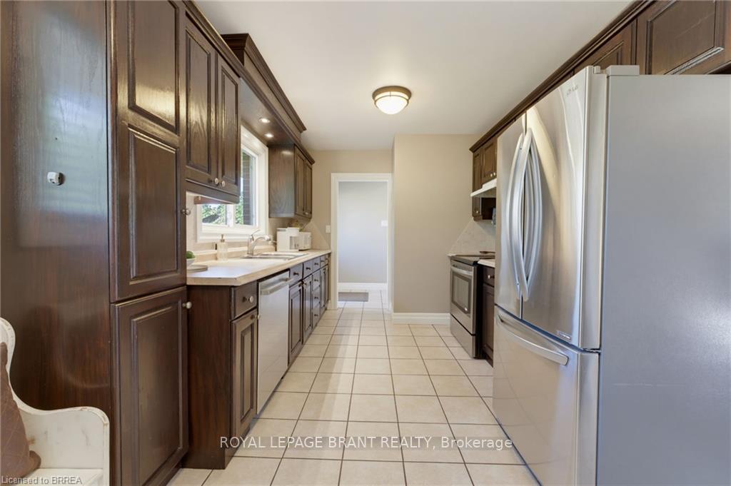 Photo 15 of 27 Brier Crescent, Brantford, Rosedale/Gable Height — HOMEH