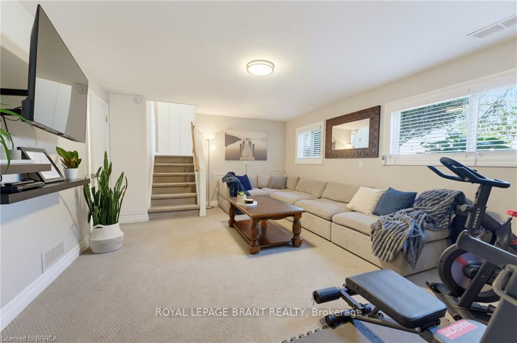 Photo 24 of 27 Brier Crescent, Brantford, Rosedale/Gable Height — HOMEH