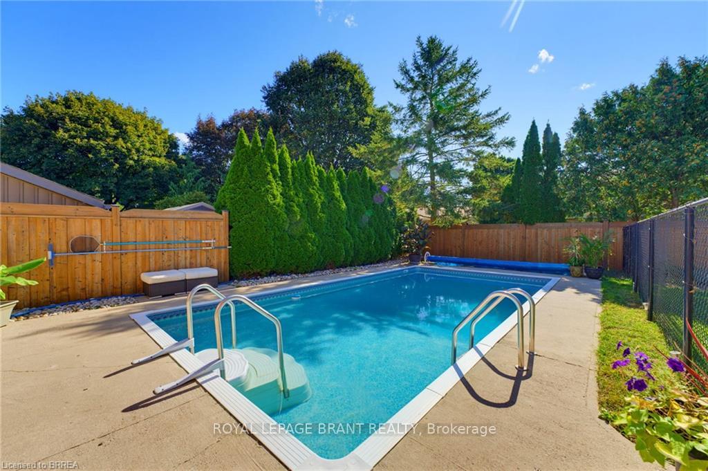 Photo 33 of 27 Brier Crescent, Brantford, Rosedale/Gable Height — HOMEH