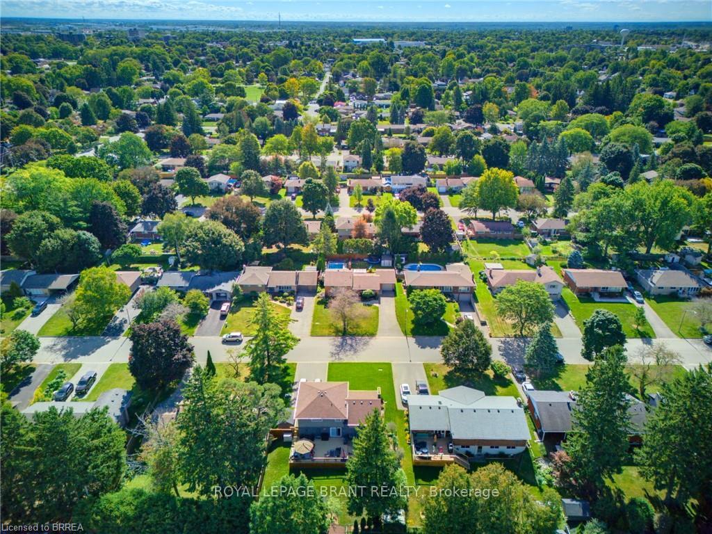 Photo 36 of 27 Brier Crescent, Brantford, Rosedale/Gable Height — HOMEH
