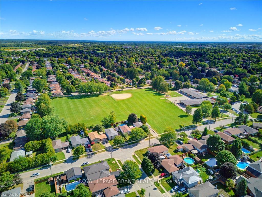 Photo 39 of 27 Brier Crescent, Brantford, Rosedale/Gable Height — HOMEH