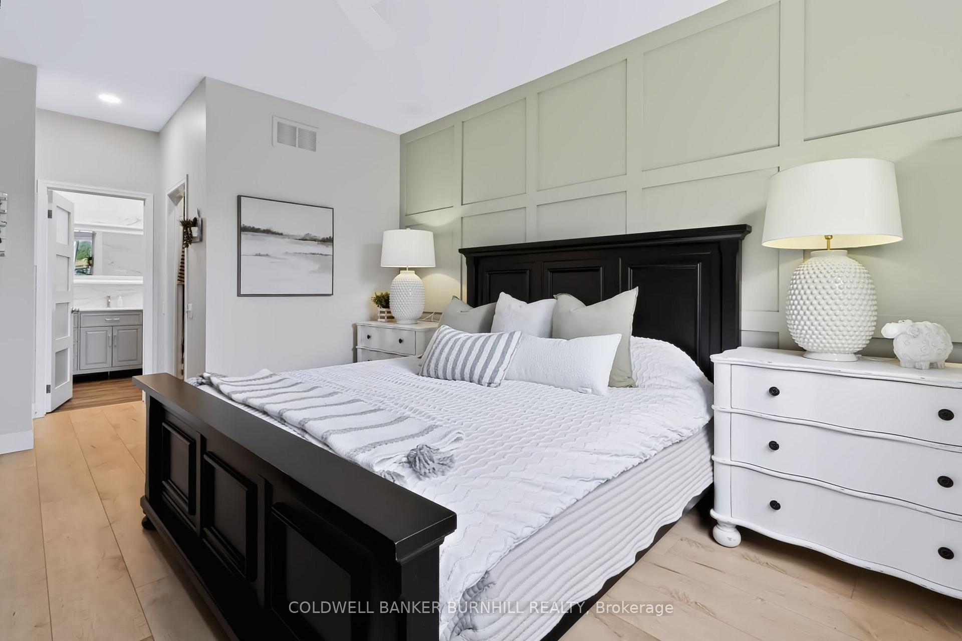 Photo 23 of Unit 2, 2243 Turnberry Road, Burlington, Rose — HOMEH